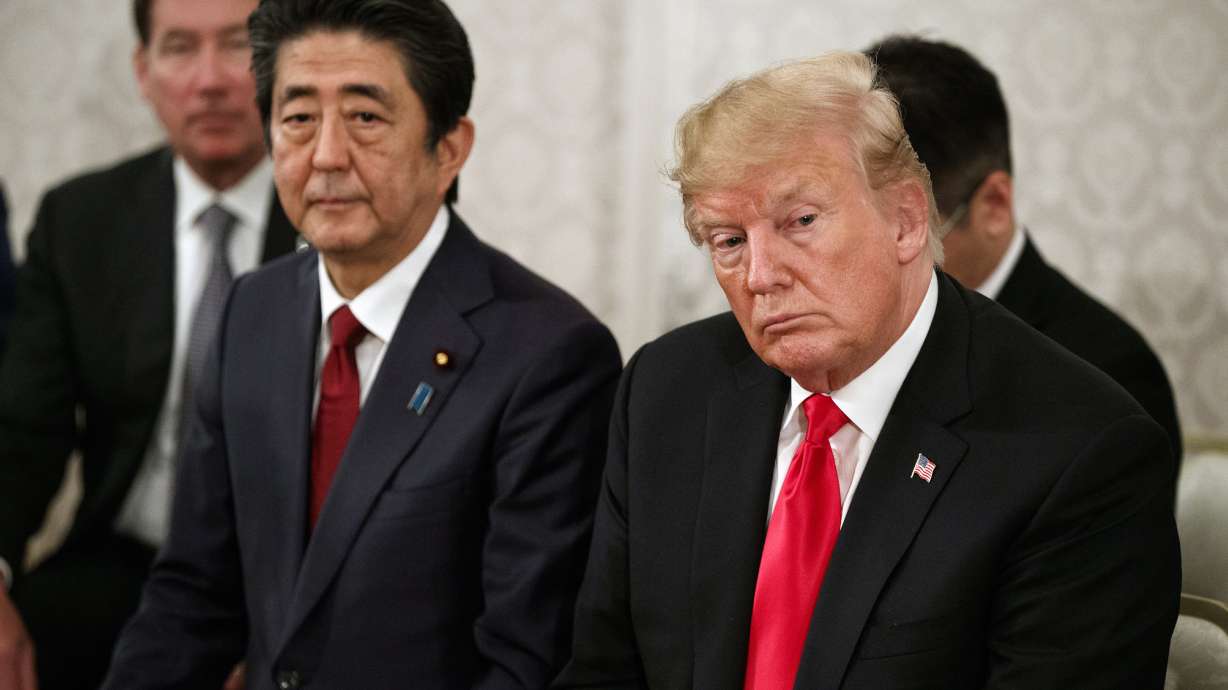 Trump meets with families of Japanese abducted by N. Korea
