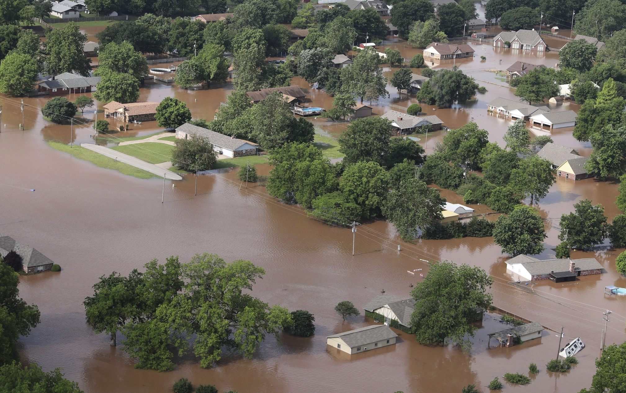 More showers raise flooding fears in Oklahoma, Arkansas
