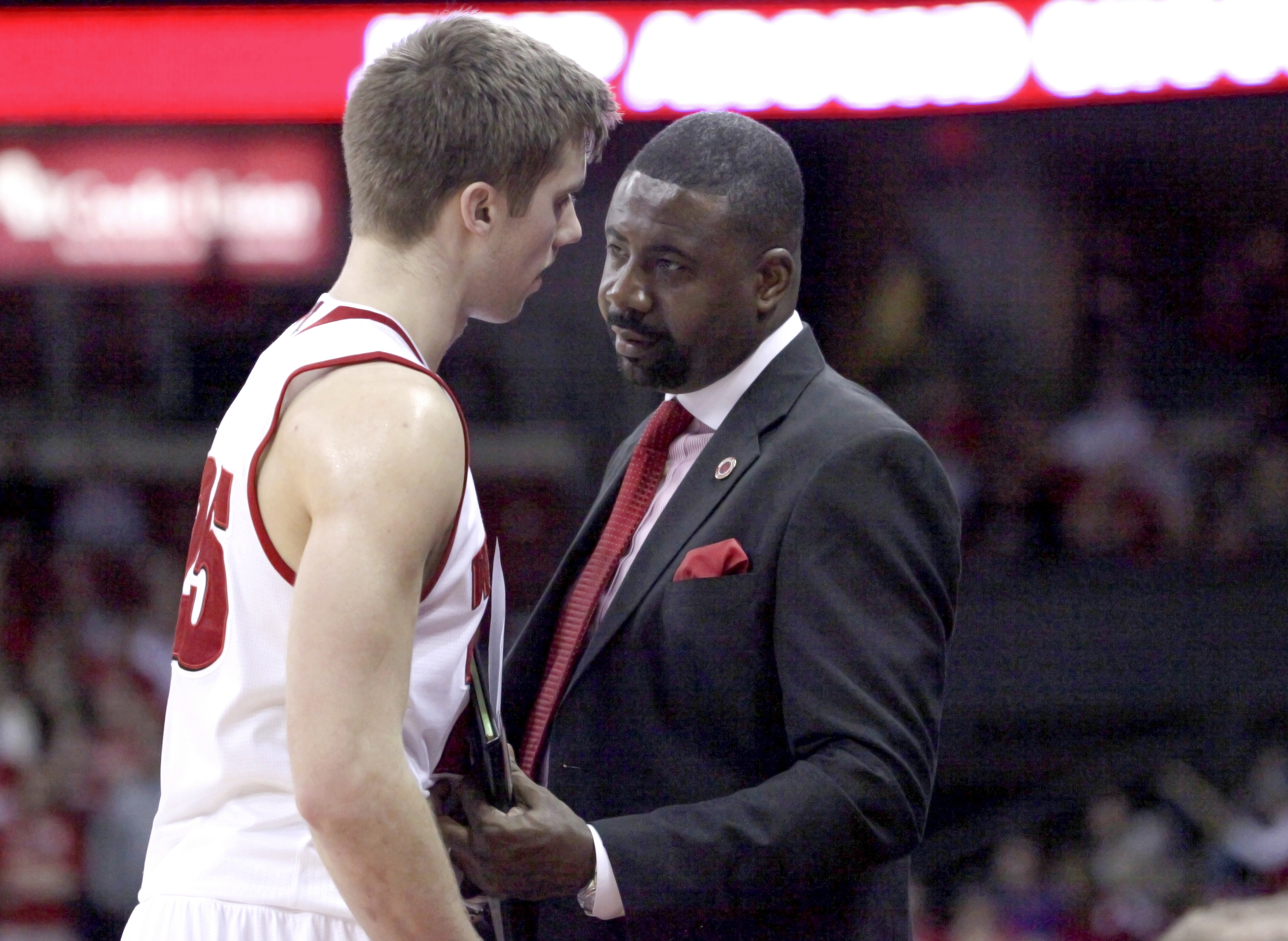 Wisconsin assistant coach up and walking after crash