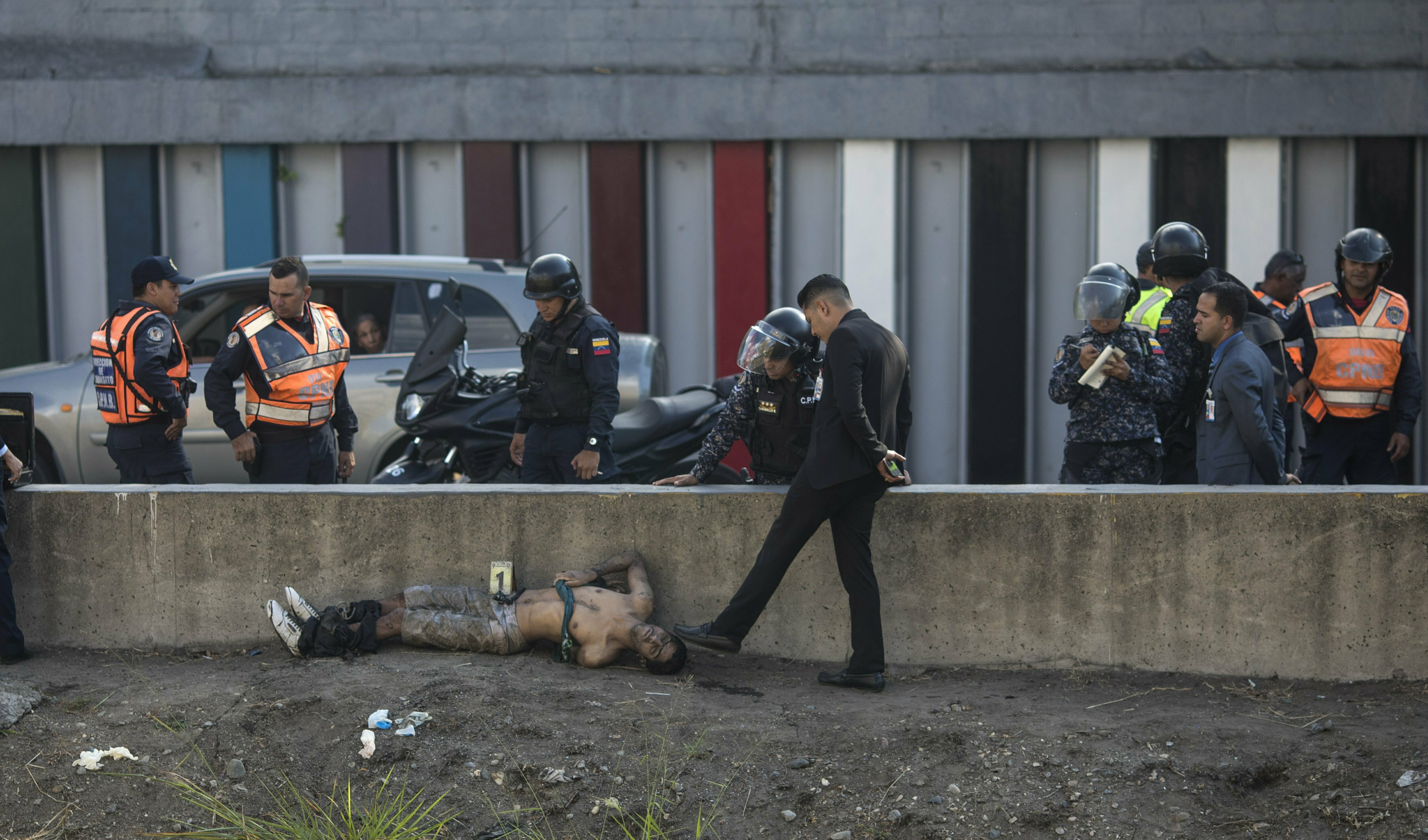 In Venezuela, criminals feel the pinch of an economic crisis