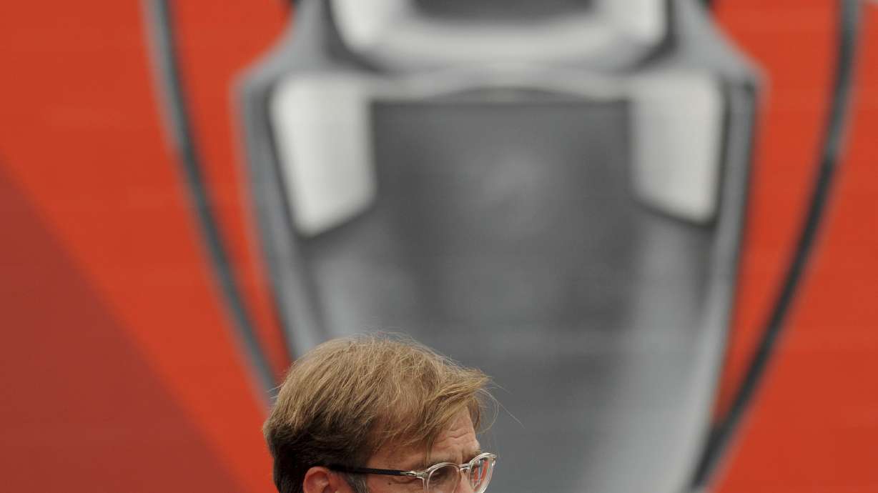 Swiss league opposes elite clubs' Champions League plan