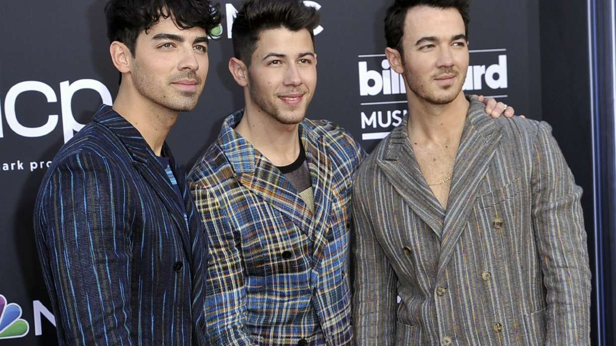 The Jonas Brothers strike deal for memoir called 'Blood'