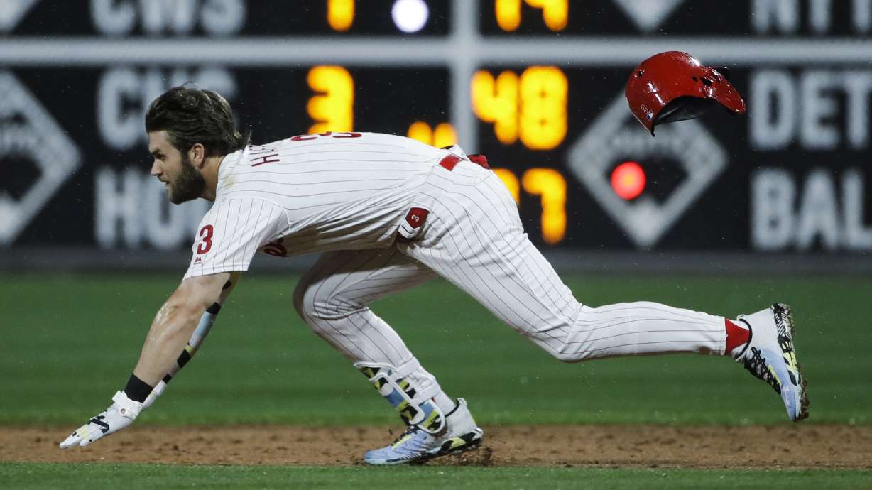 Hernandez's 2-run homer lifts Phillies over Cardinals 4-3