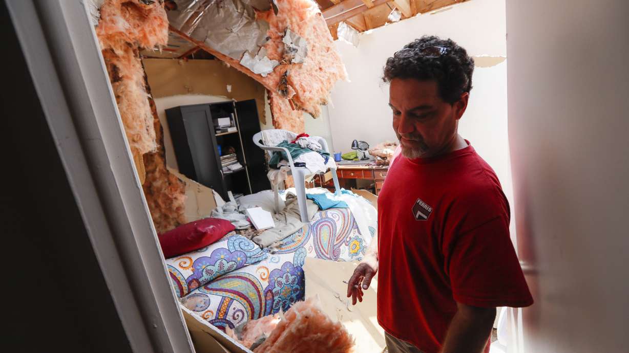 Tens of thousands in Ohio without power after twisters