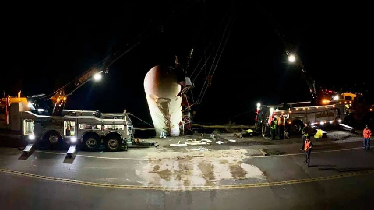 Highway reopened after semitrailer removed from reservoir