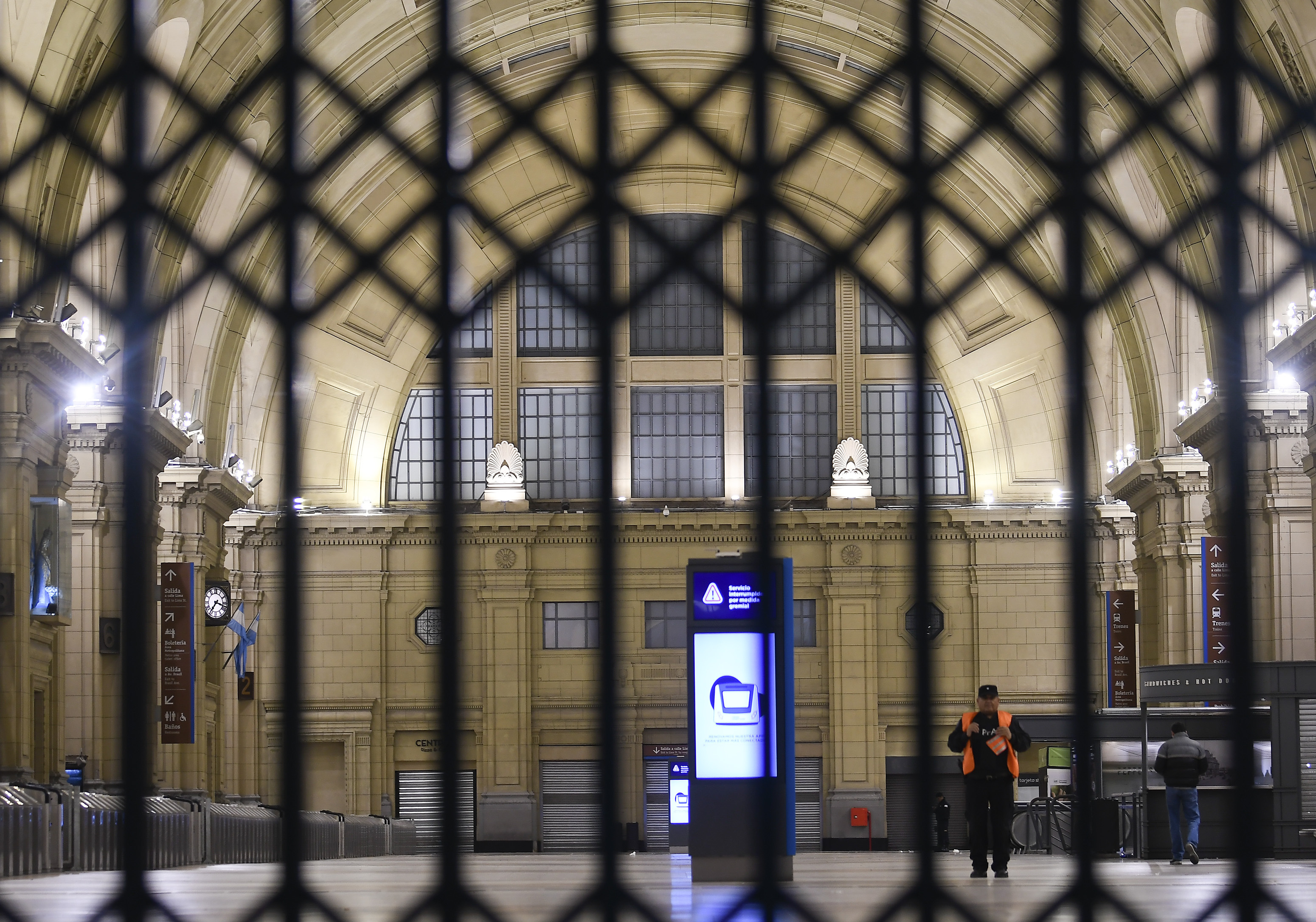 Argentina anti-austerity strike halts flights, trains, buses