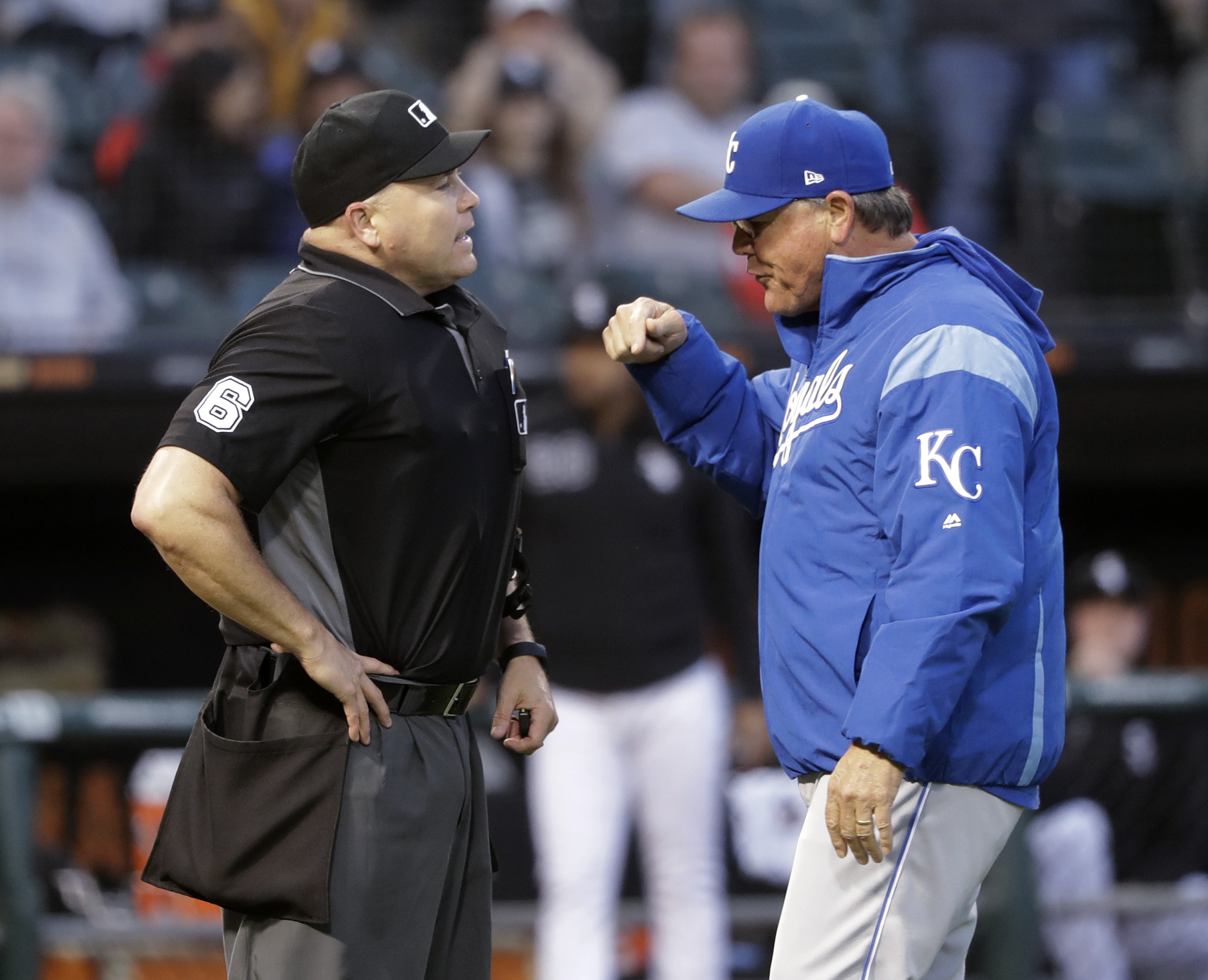 Royals' Sparkman ejected after beaning Chicago's Anderson