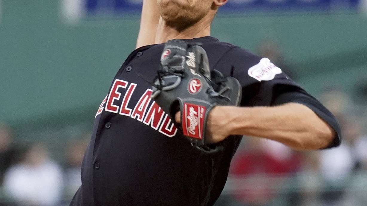 Santana's 3 hits, 5 RBIs power Indians past Red Sox 14-9