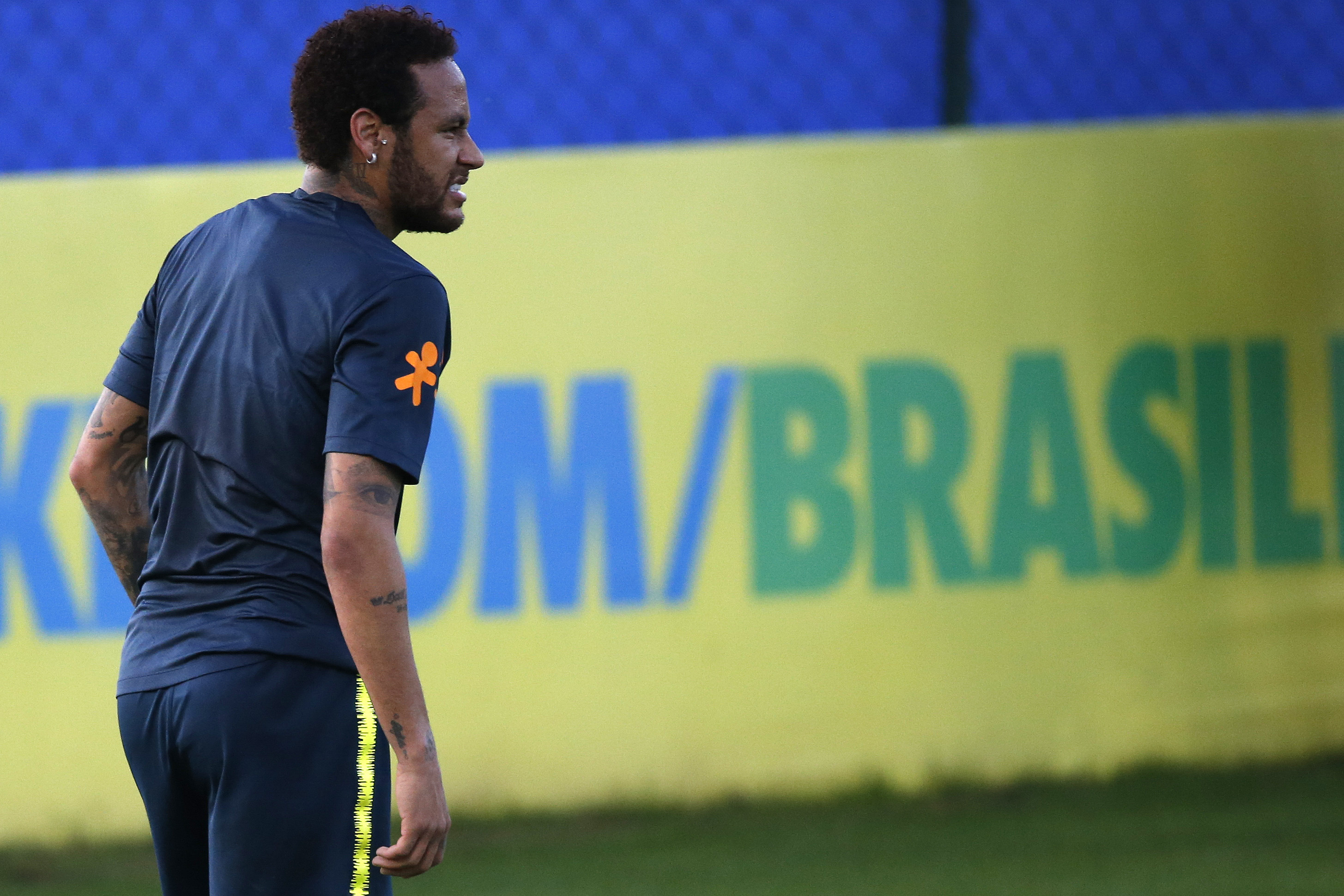 Neymar sits out Brazil training again because of knee issue