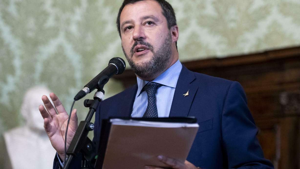 Italian central bank chief takes populists to task