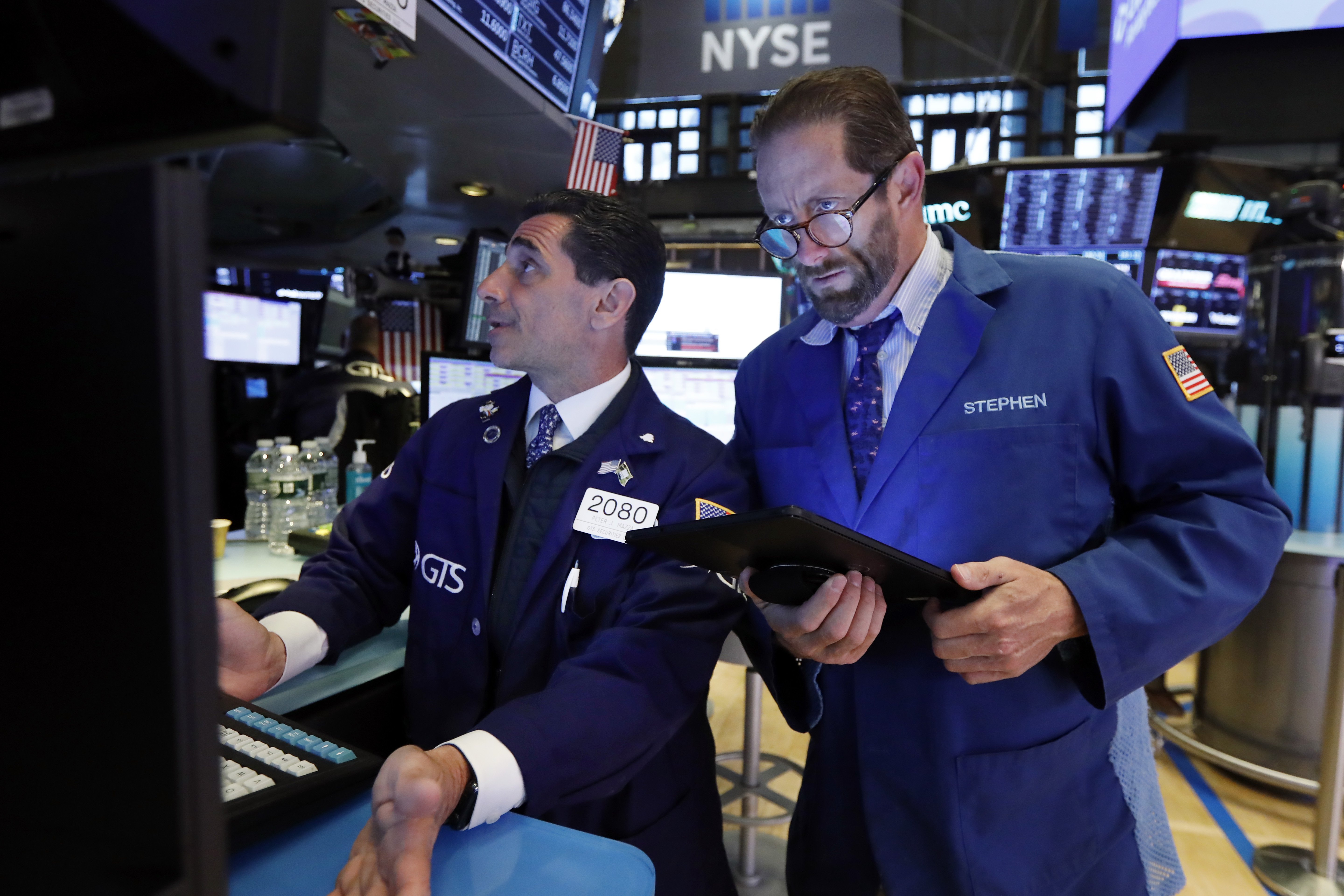 Stocks slump after US expands trade war to Mexico