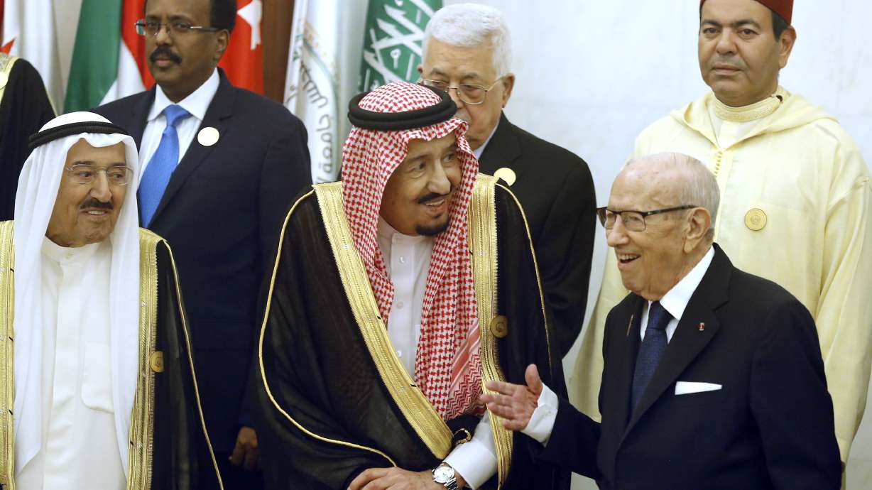 The Latest: Islamic summit defends Palestinian statehood