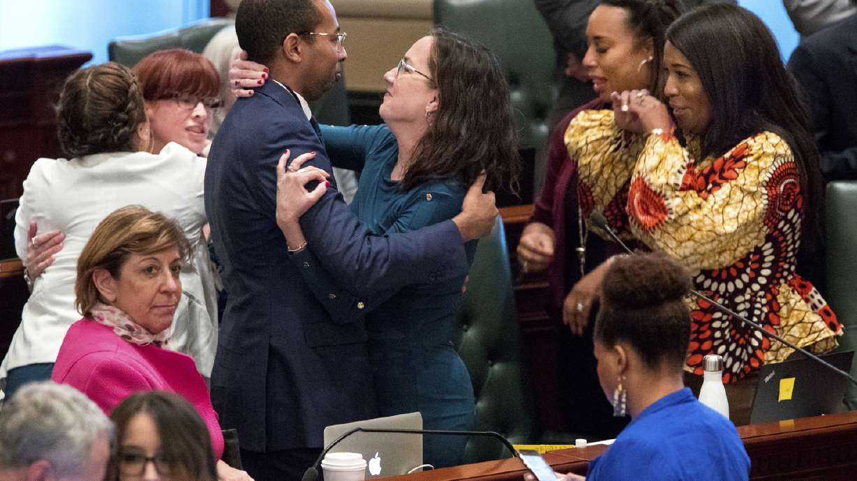 Illinois poised to be 11th state to legalize marijuana use