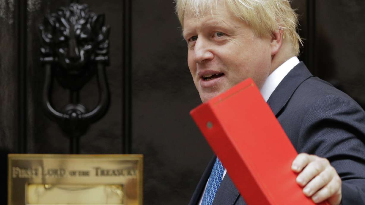 On eve of UK visit, Trump backs Boris Johnson, dings duchess