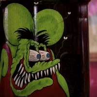 Vintage cars, pinstripes, ugly rat attract people to small-town celebration in Utah