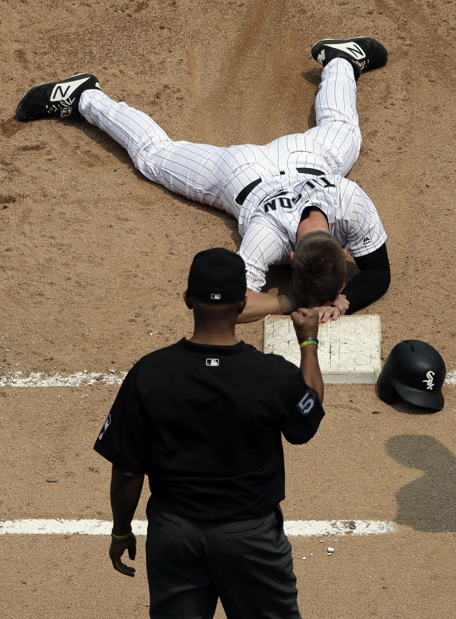 A popup triple play? Tough day on bases for Chisox system