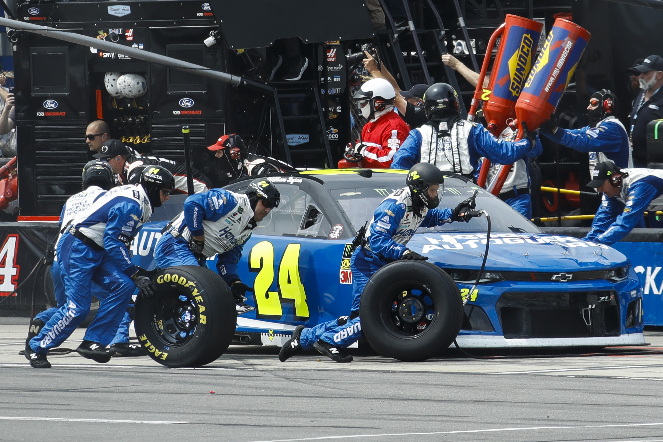 The Latest: Kyle Busch takes Pocono for 4th Cup win