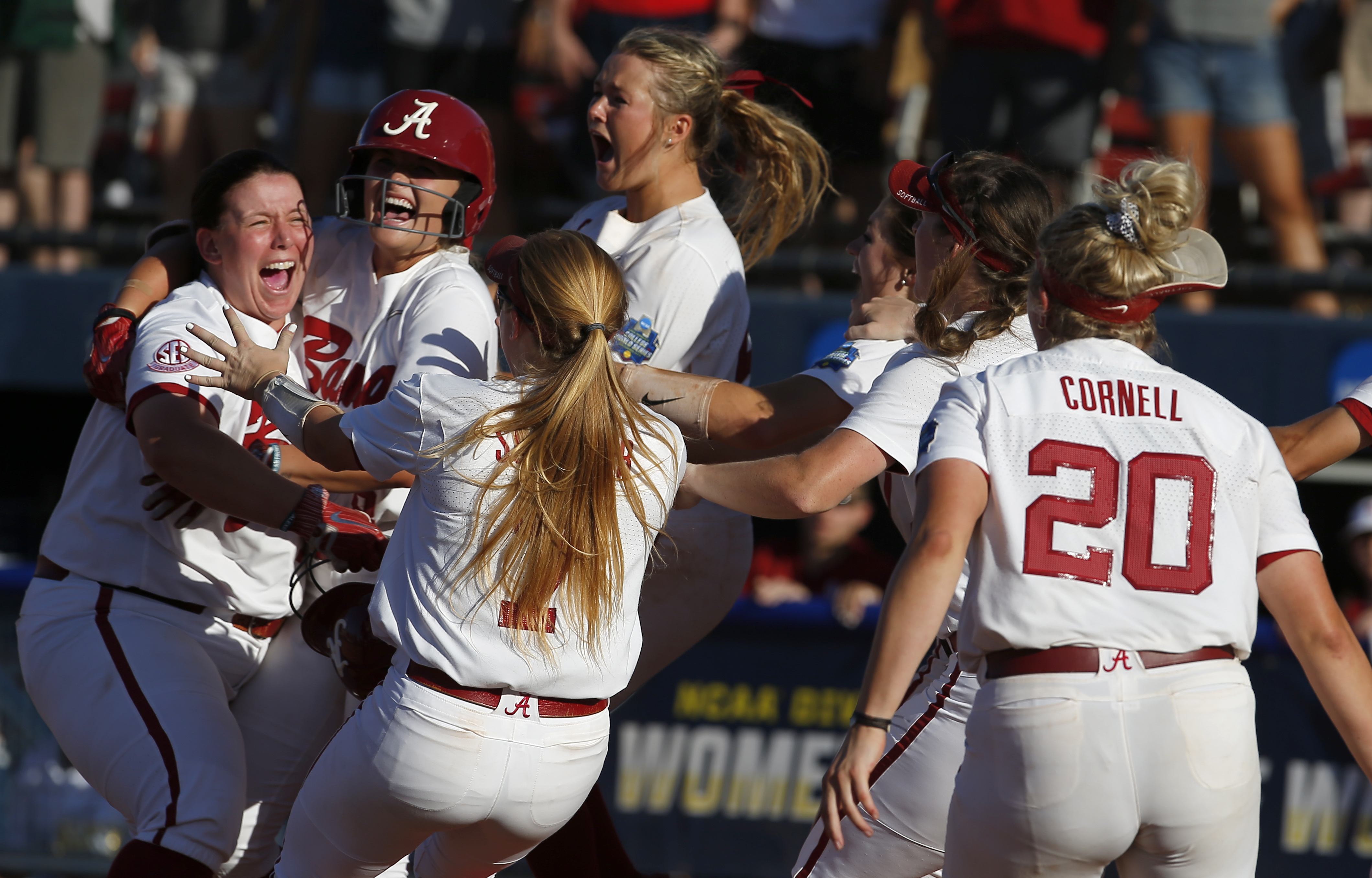 Alo's HR helps Oklahoma top Alabama, advance to title series