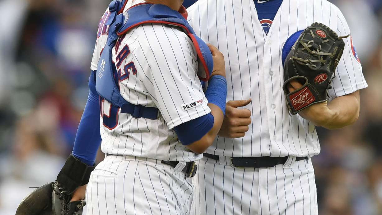 Lester, Cubs bounce back with 8-1 victory over Angels