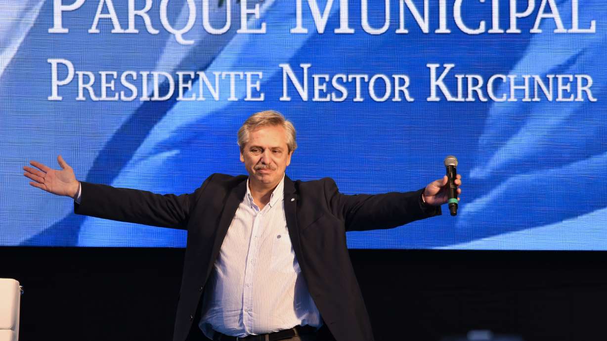 Argentine presidential candidate enters hospital for tests