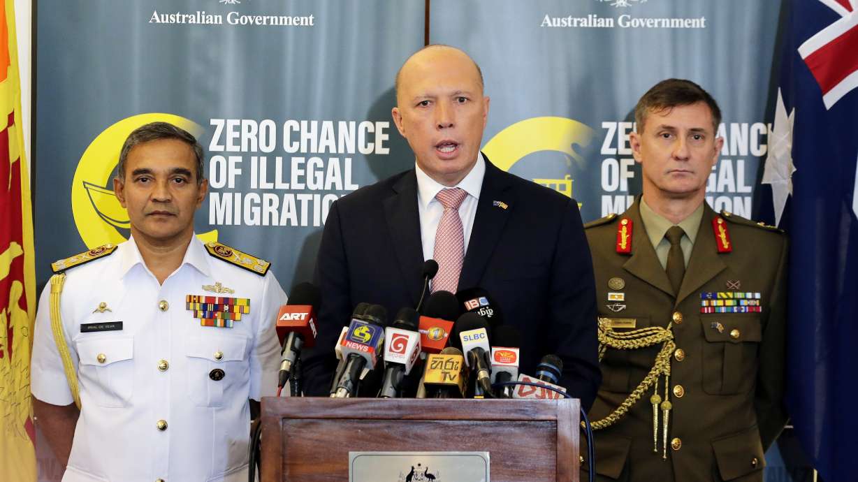 Australia emphasizes tough stance on people smuggling