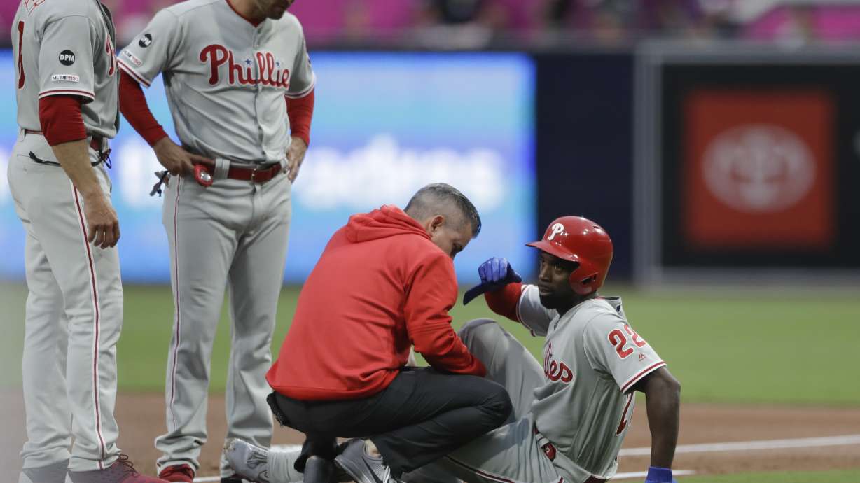 Phillies outfielder McCutchen has torn ACL, out for season