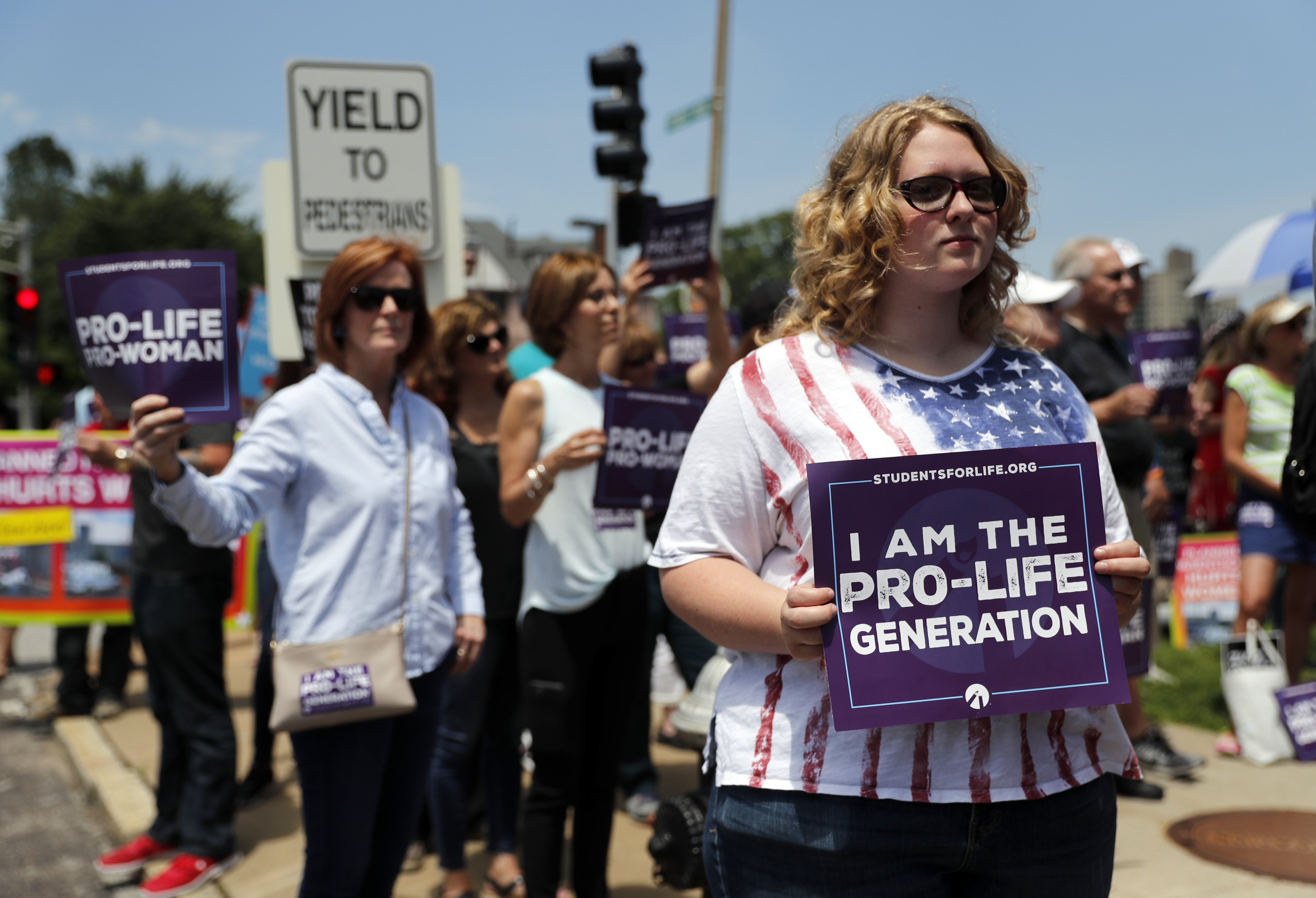 Missouri official stresses safety over abortion access
