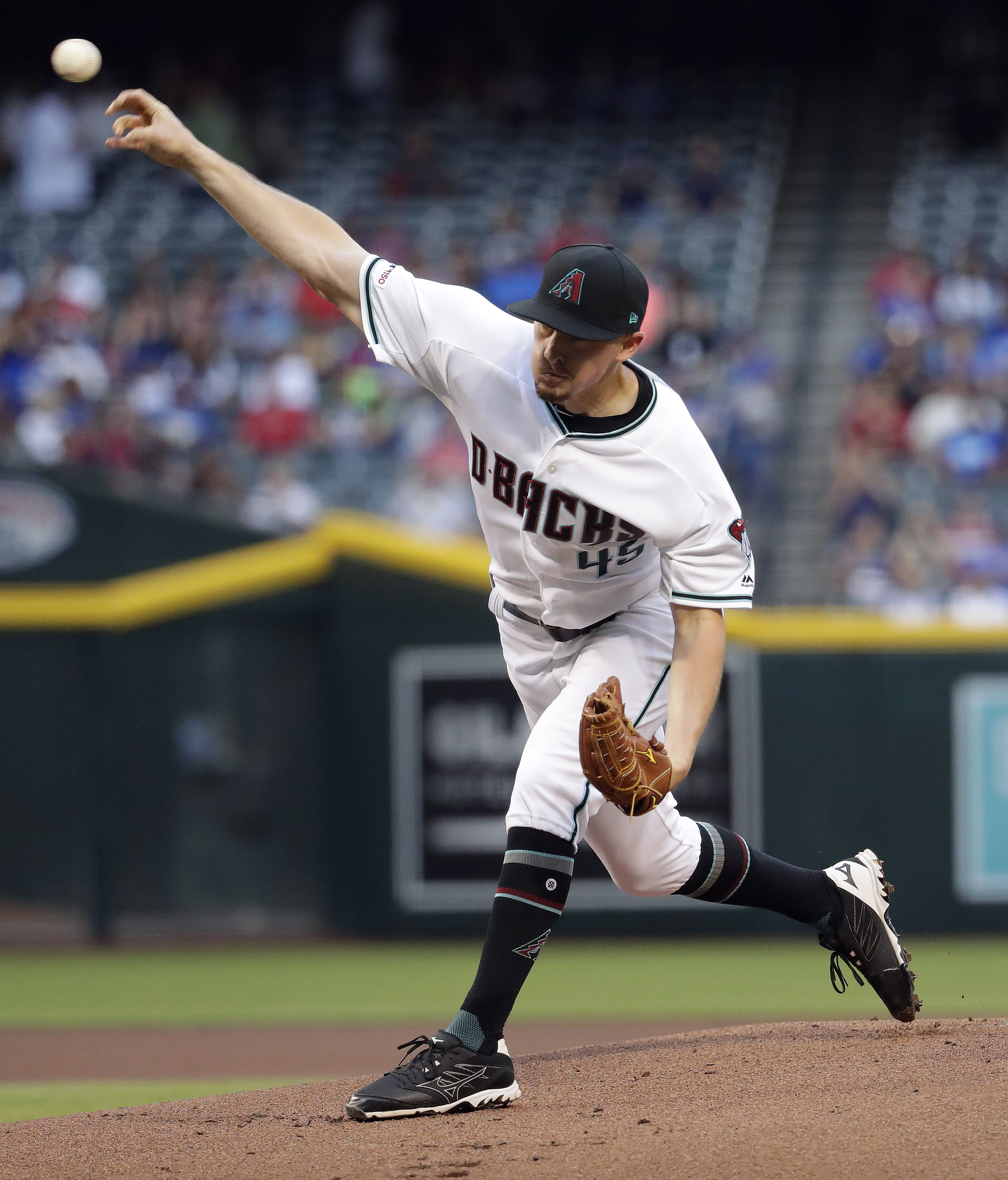 Ryu dominates again, Dodgers beat Diamondbacks 9-0