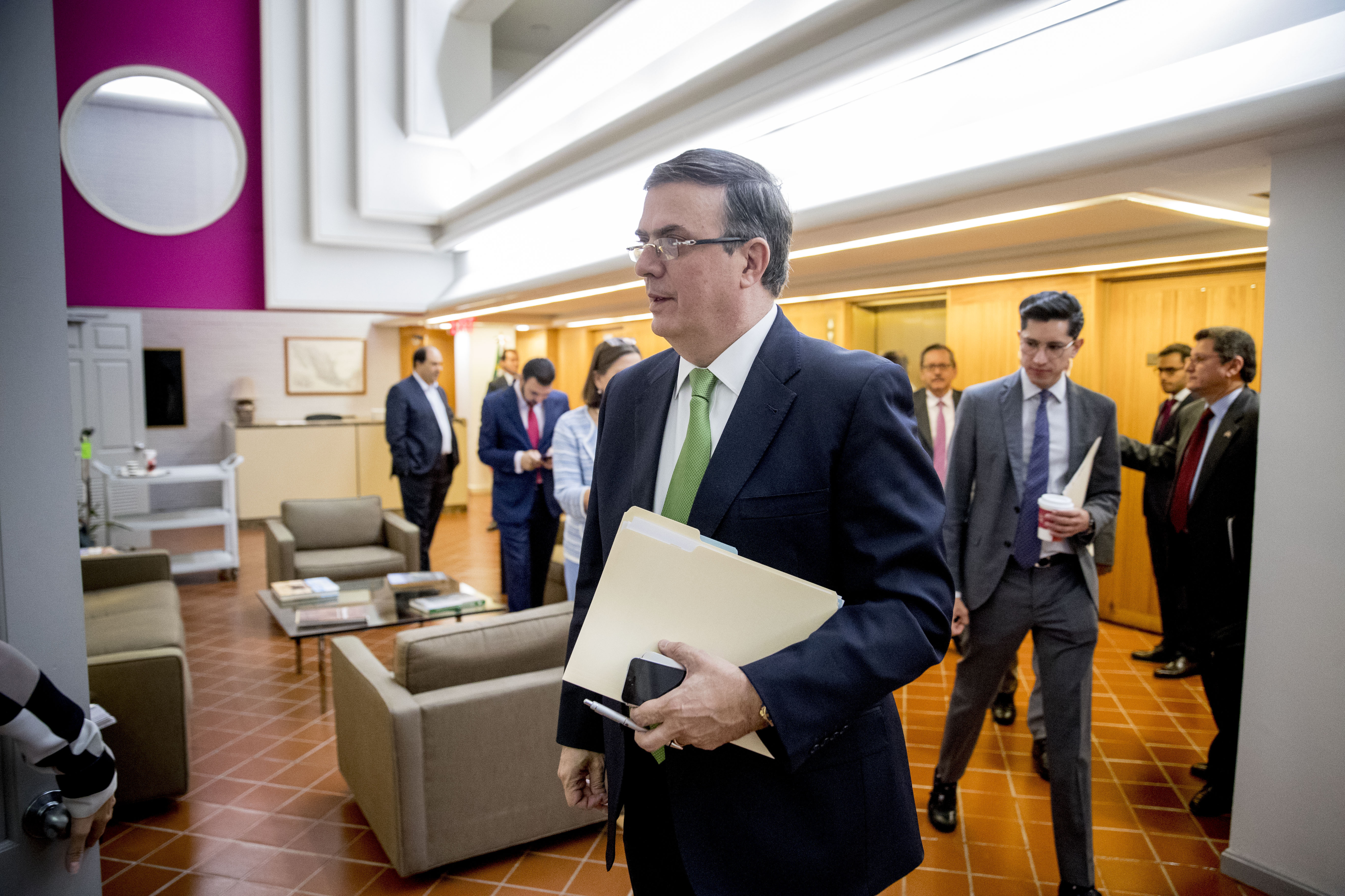 Mexico seeks to neutralize Trump's tariff threat
