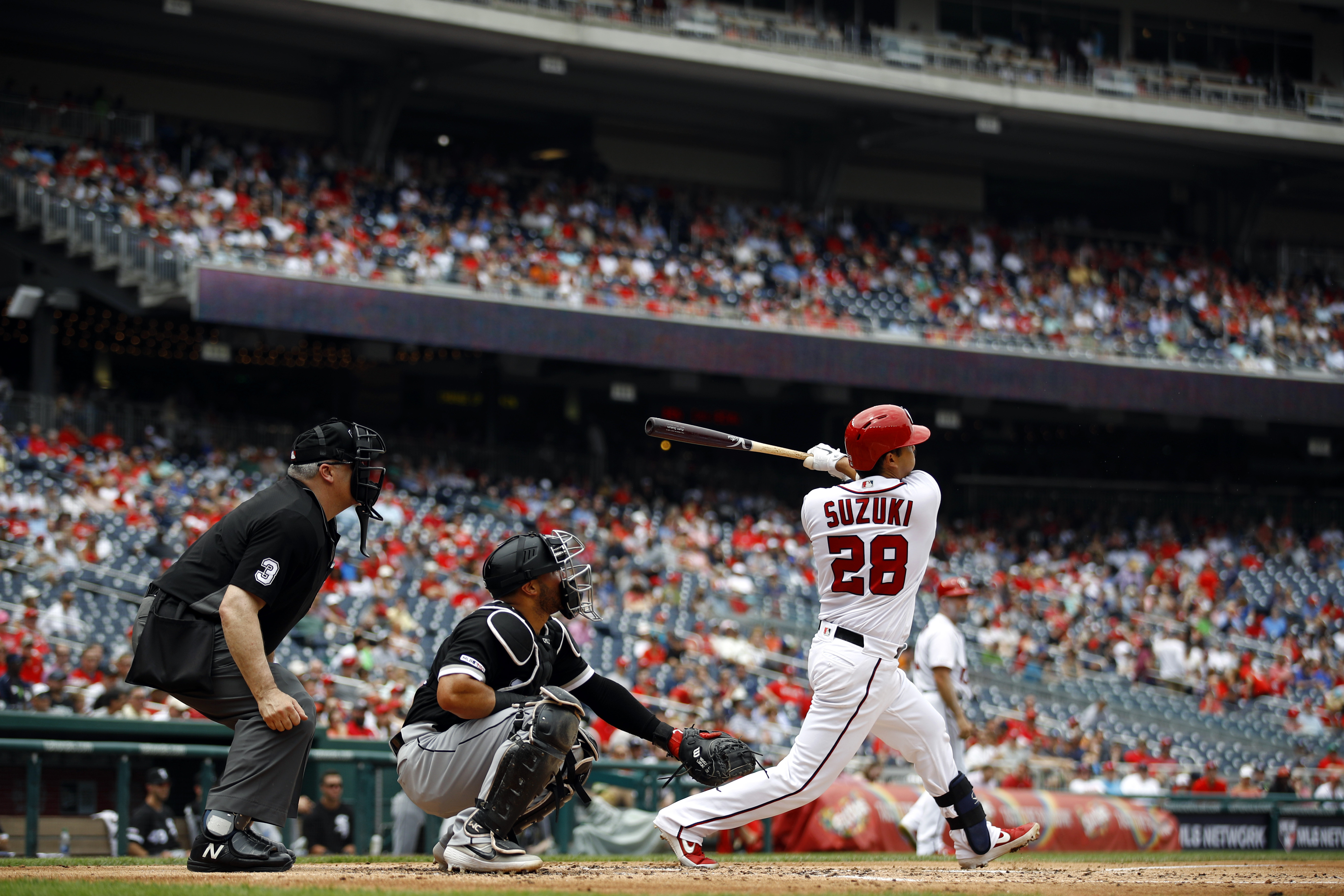 Nats win season-high 4th straight, beat White Sox 6-4