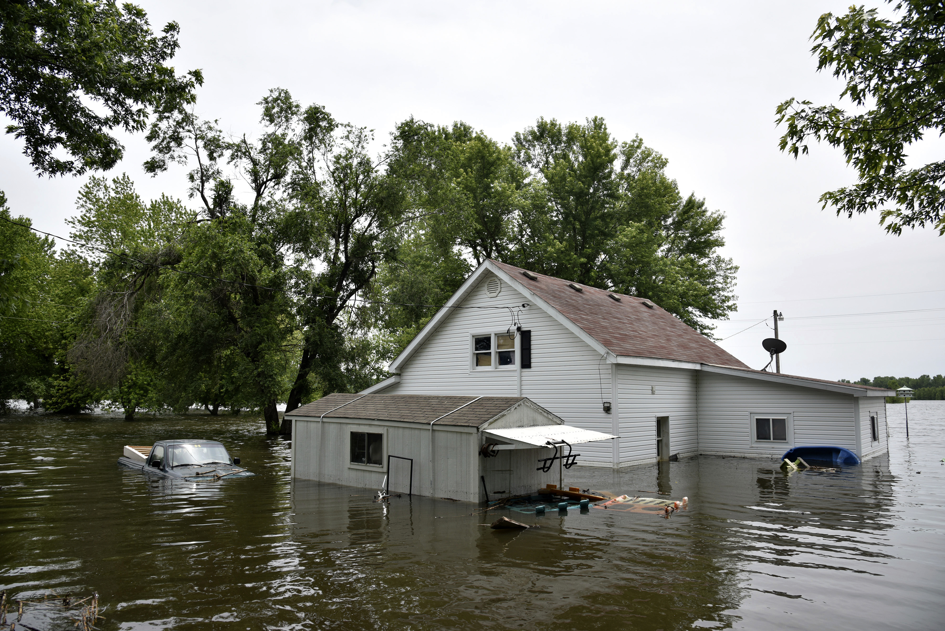Missouri River will remain high because of water from dams