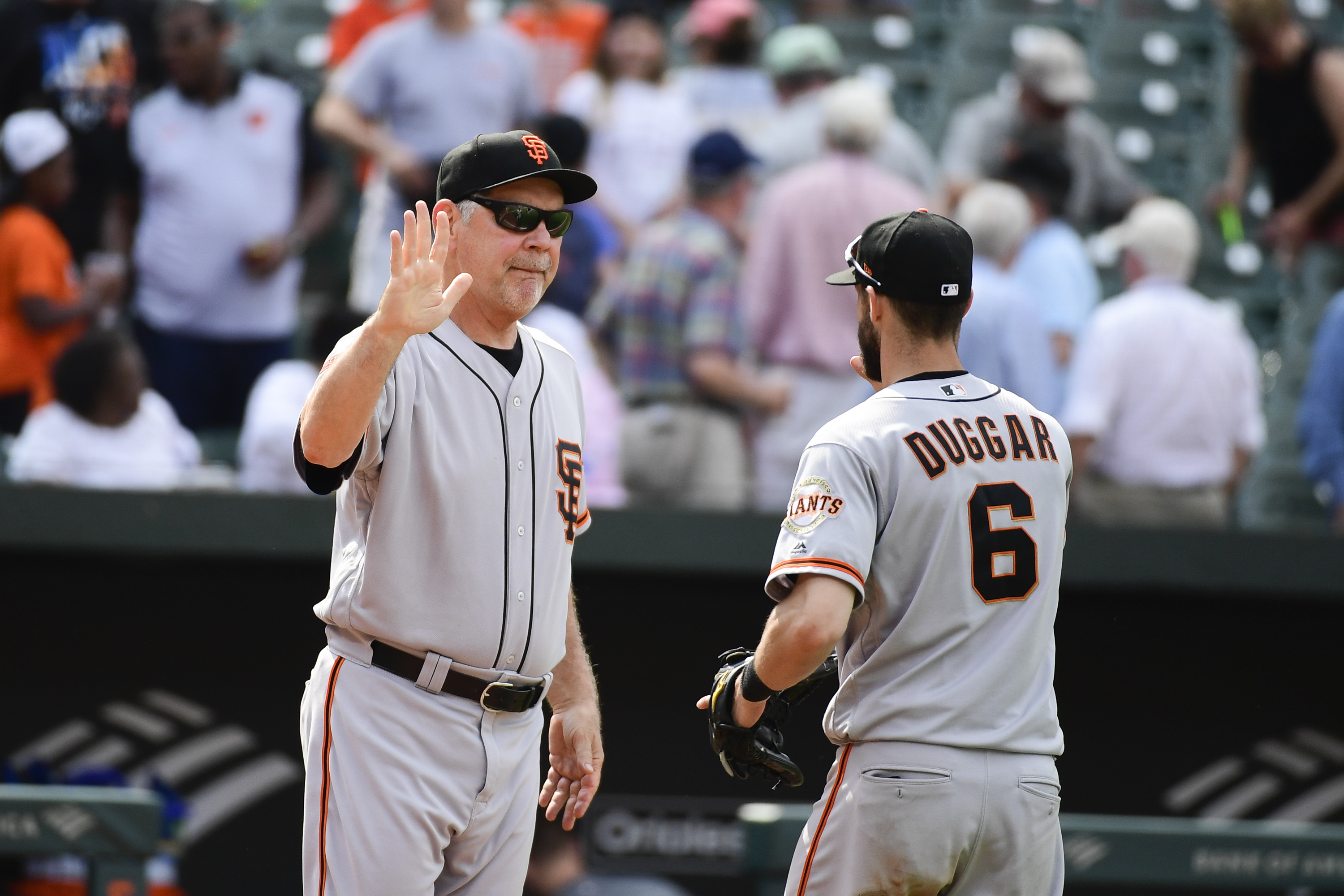Bochy reflects on Normandy trip and uncle on D-Day beach