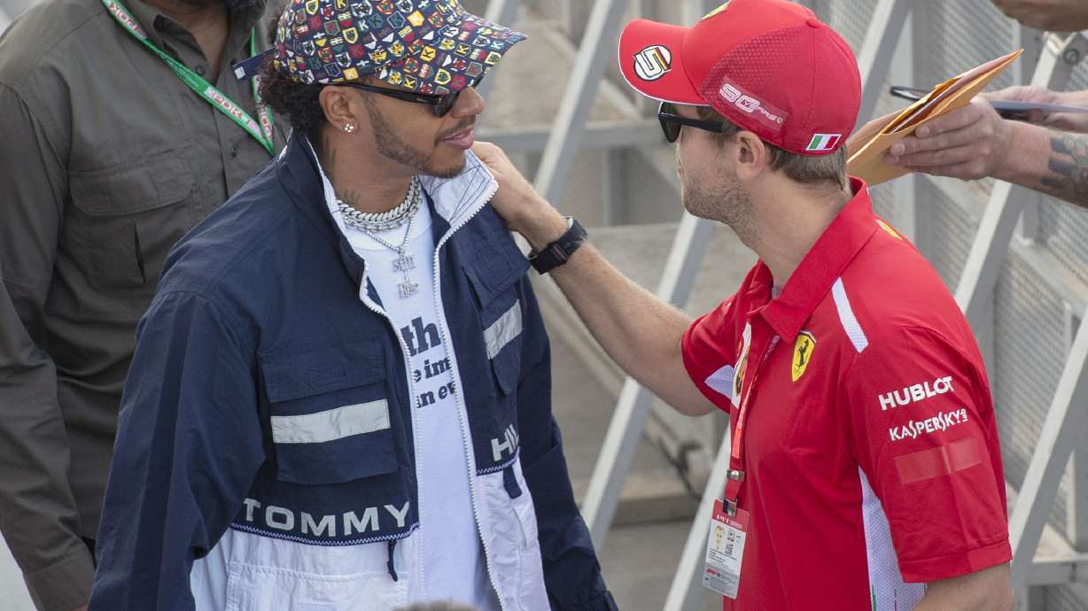 Hamilton says F1 should level playing field between teams