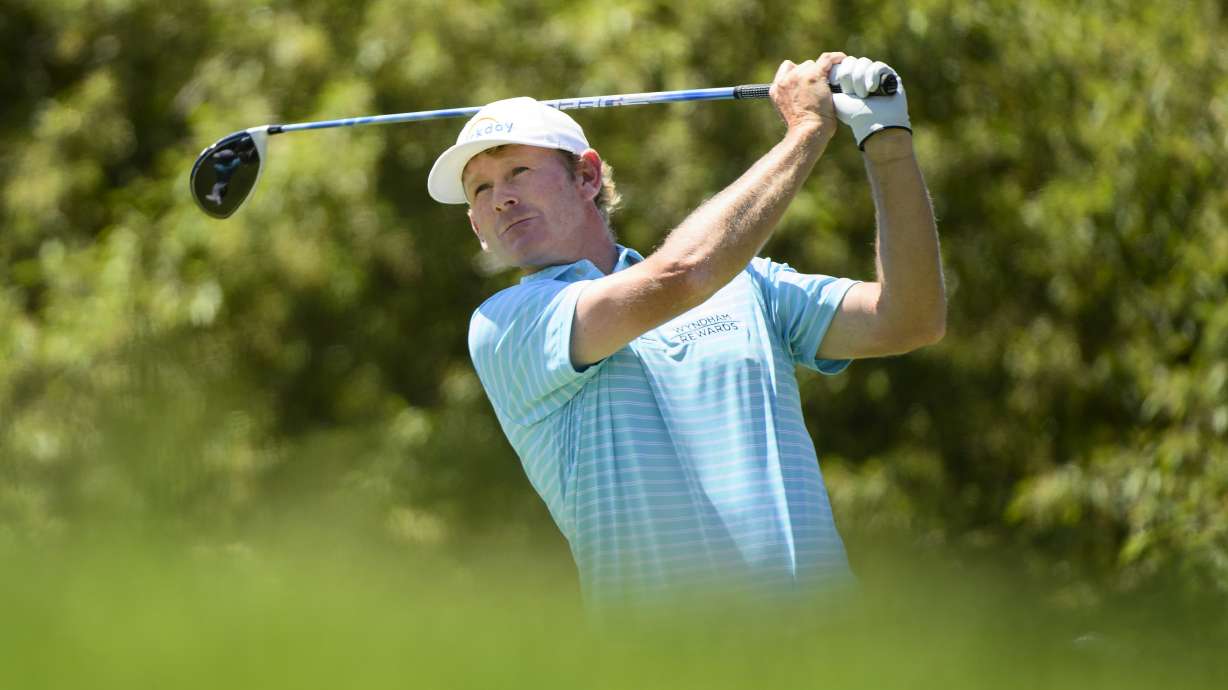 Snedeker's 10-under 60 ties tourney record at Canadian Open