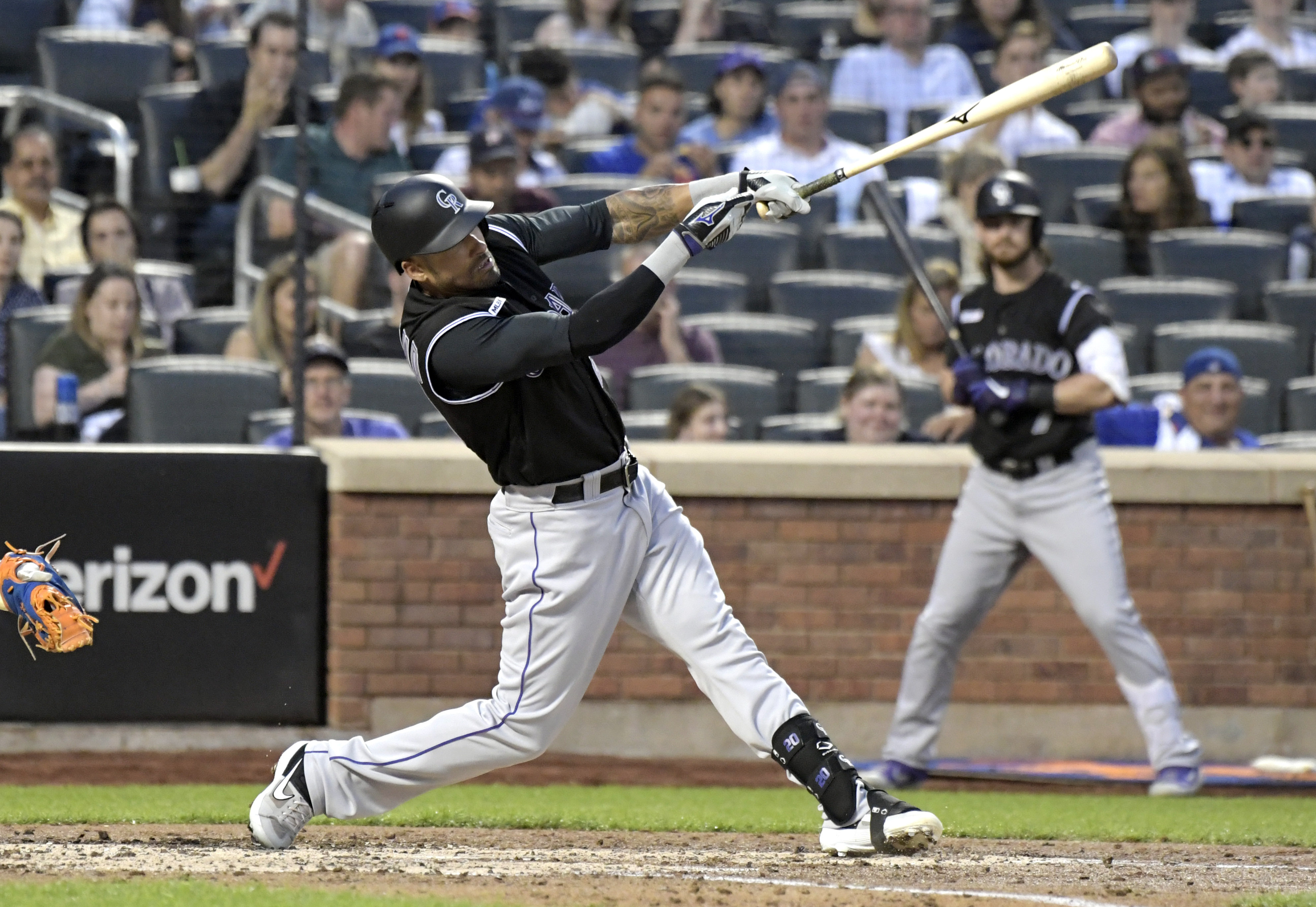 Murphy homers, benches clear, Rockies top Mets 5-1