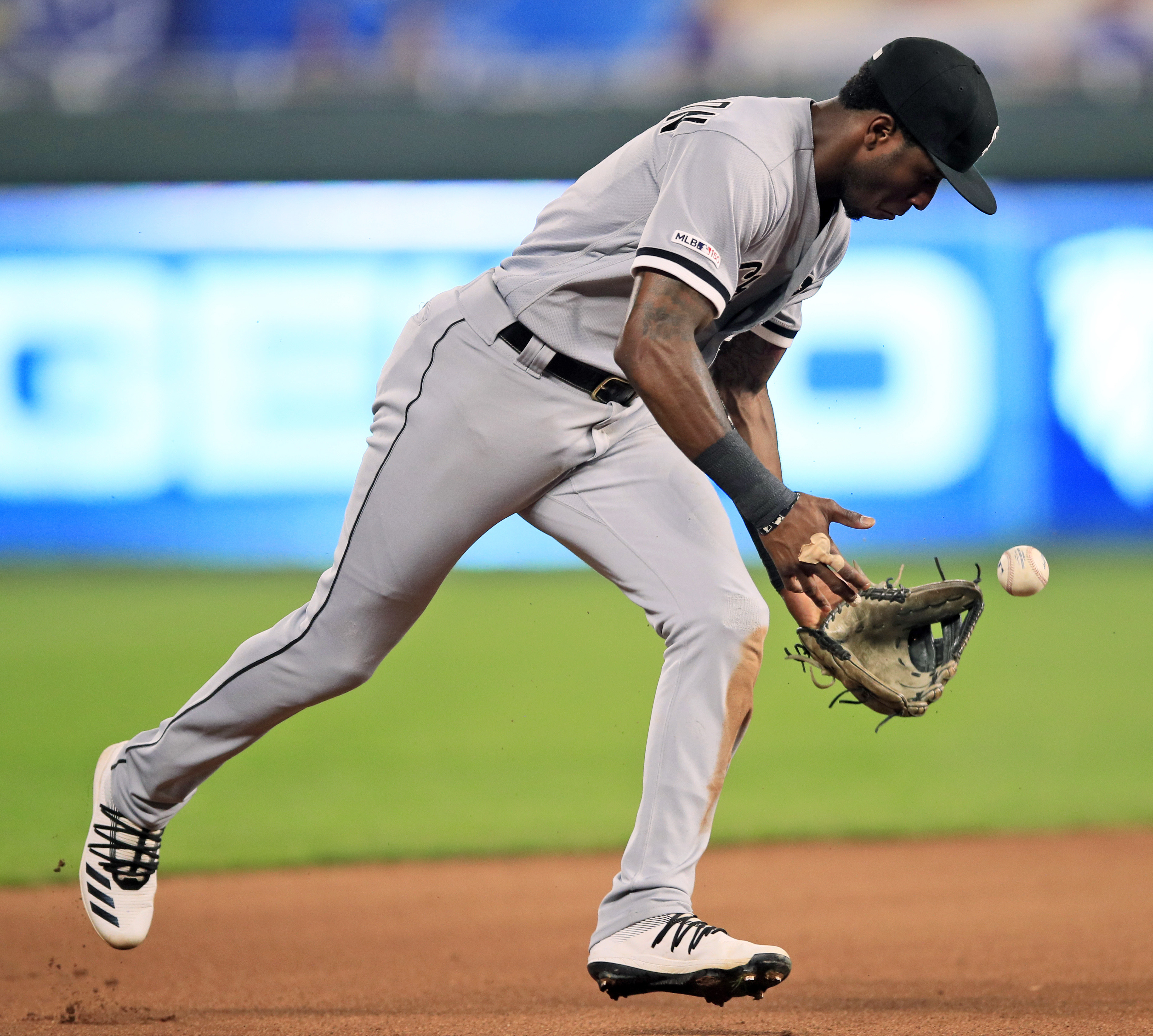 Mondesi has 3 hits, helps KC beat ChiSox to end skid at 6