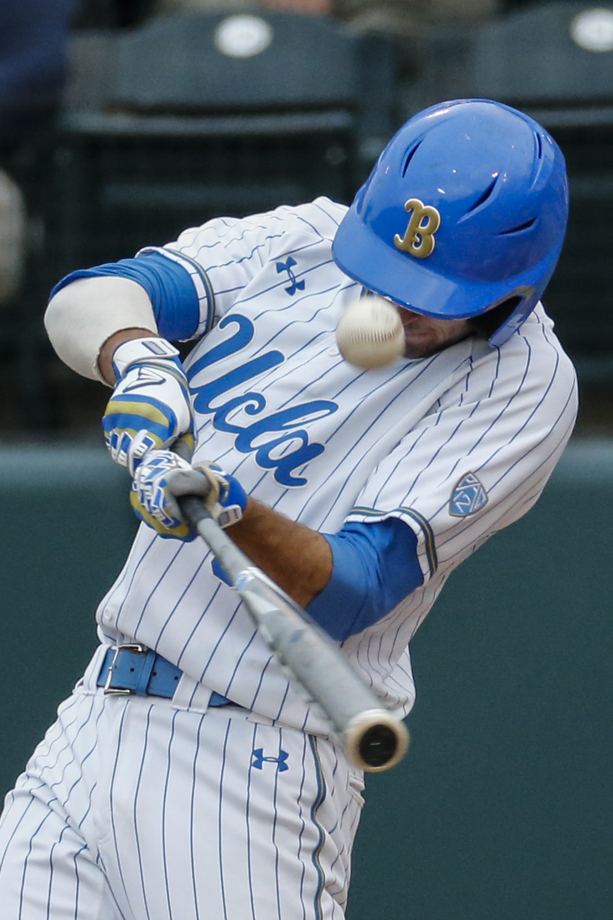 Dominant Karl Kauffman leads Michigan past top seed UCLA 3-2