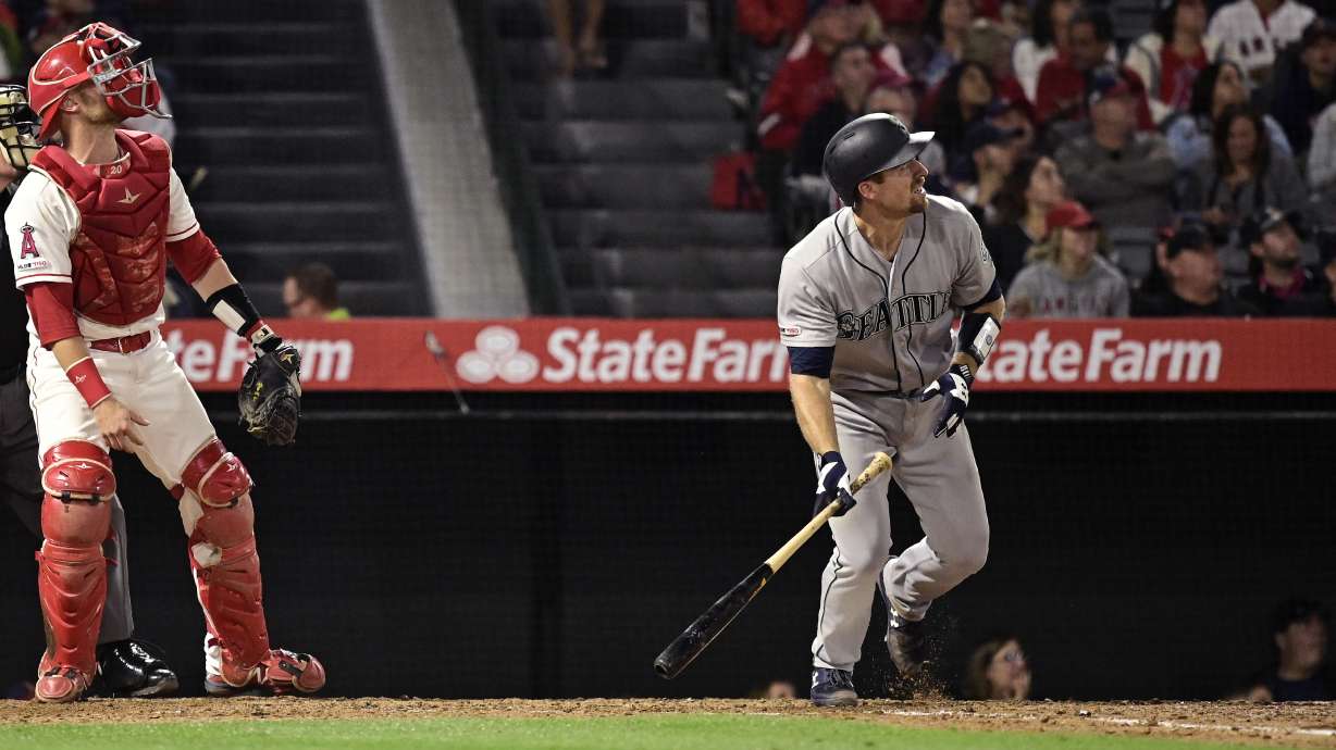 Murphy, Santana power Mariners to 6-2 win over Angels