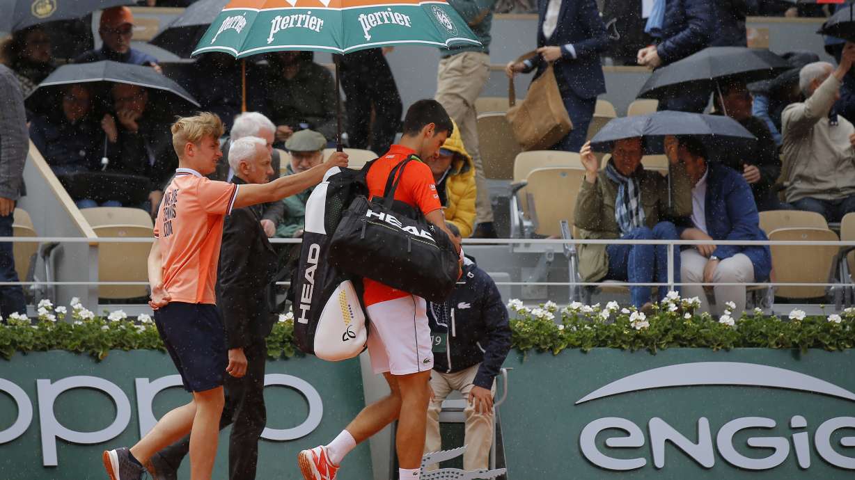 It's a Barty party: Australian wins 1st major at French Open