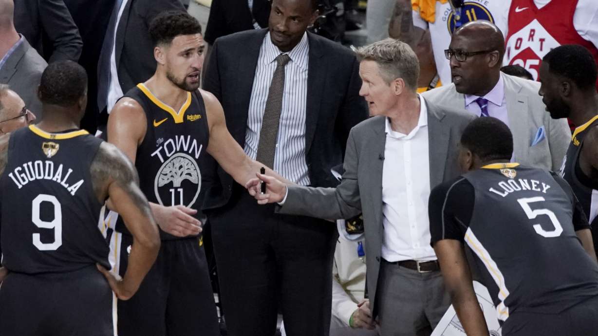 With cracks in a dynasty showing, Warriors are on the brink