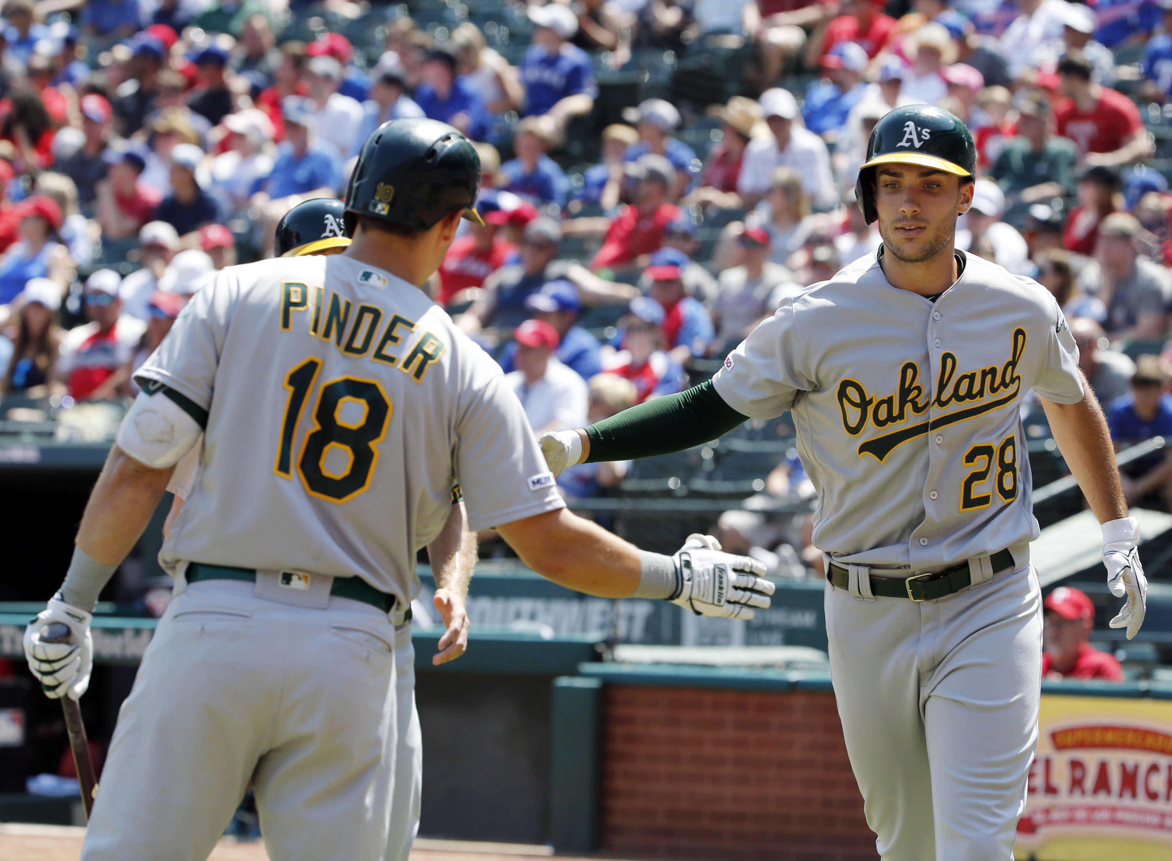 Davis homers for 1st time in month, A's beat Rangers 9-8