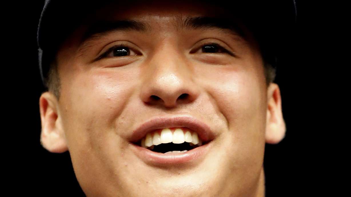 Yankees sign 1st-round draft pick, SS Anthony Volpe