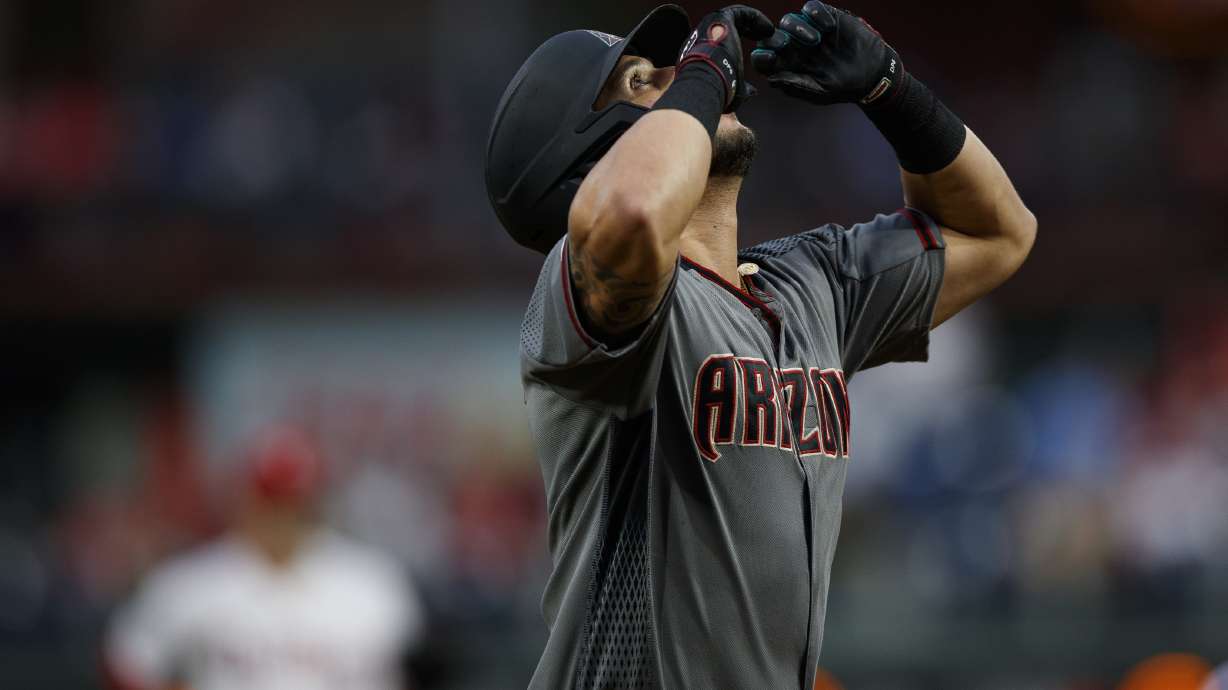 8 is Great: D-backs go homer happy in 13-8 win over Phillies