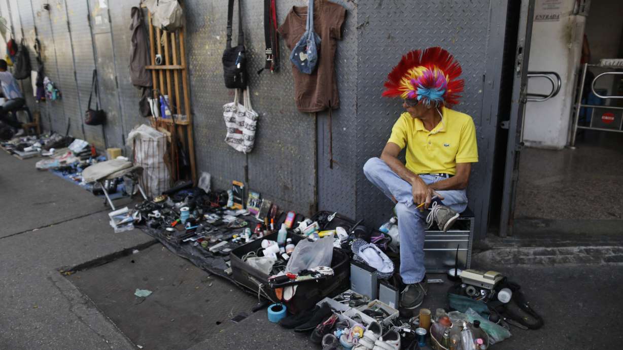 Venezuelans adopt recycling habits amid economic uncertainty