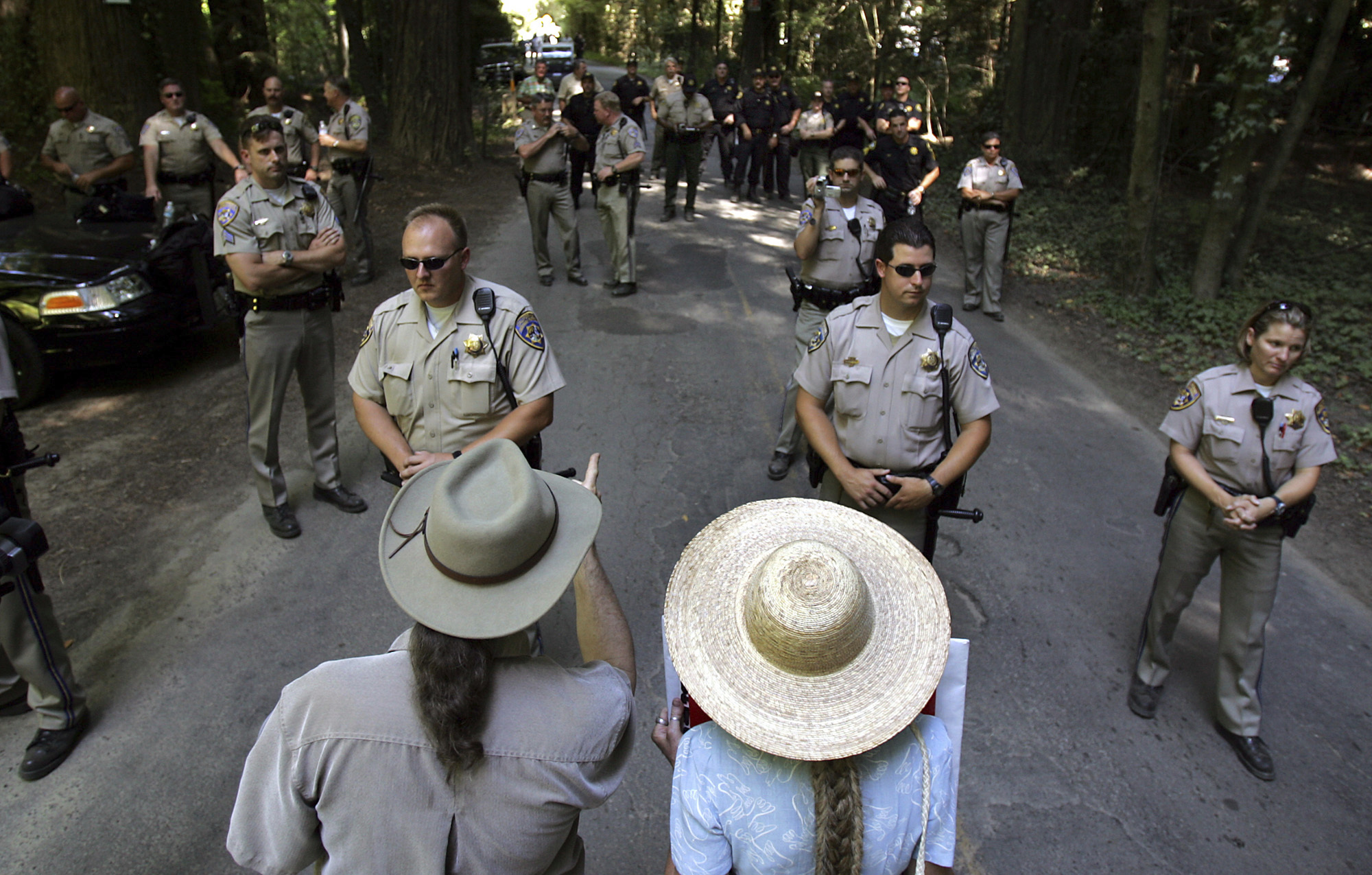 California officials OK security deal for men's-only retreat