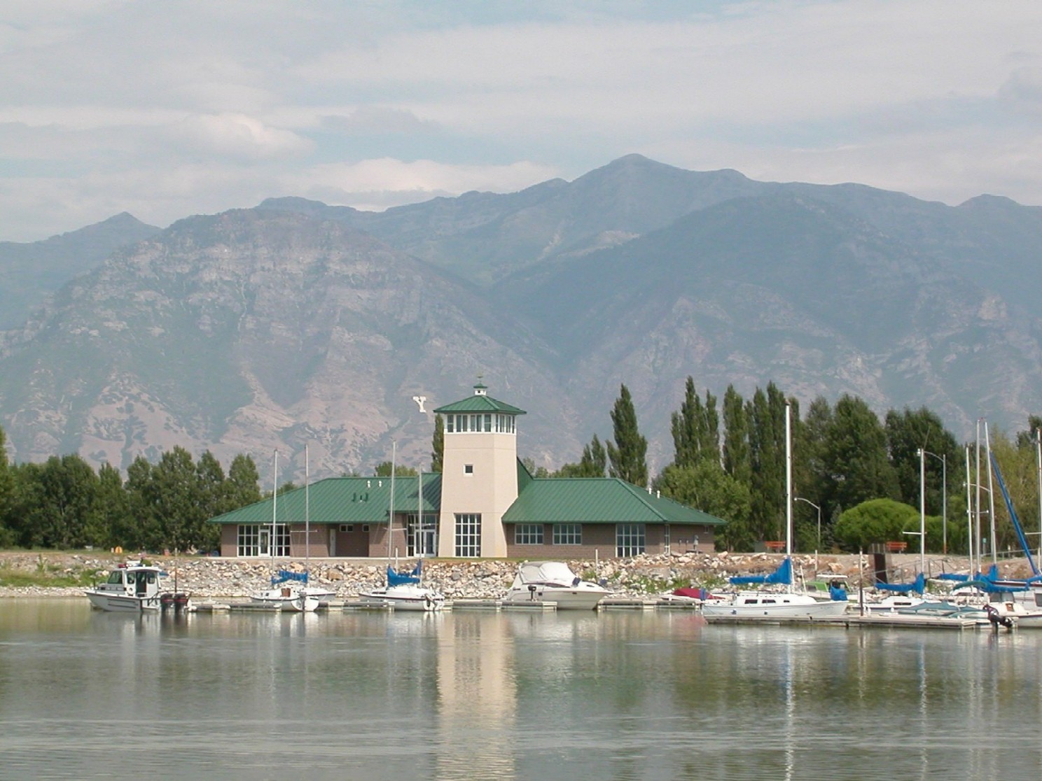 Officials close off fishing in section of Utah Lake State Park due to concerns over hooks
