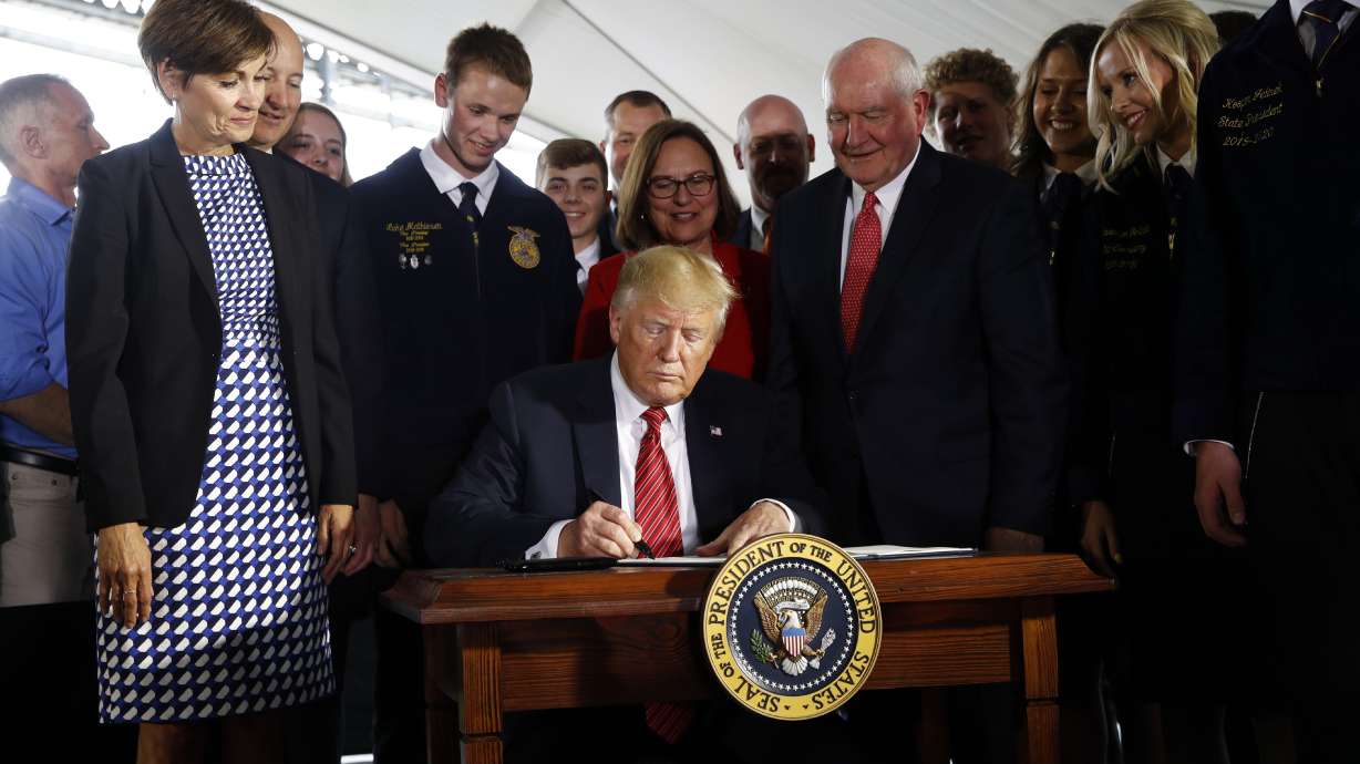 Trump orders simpler path for genetically engineered food