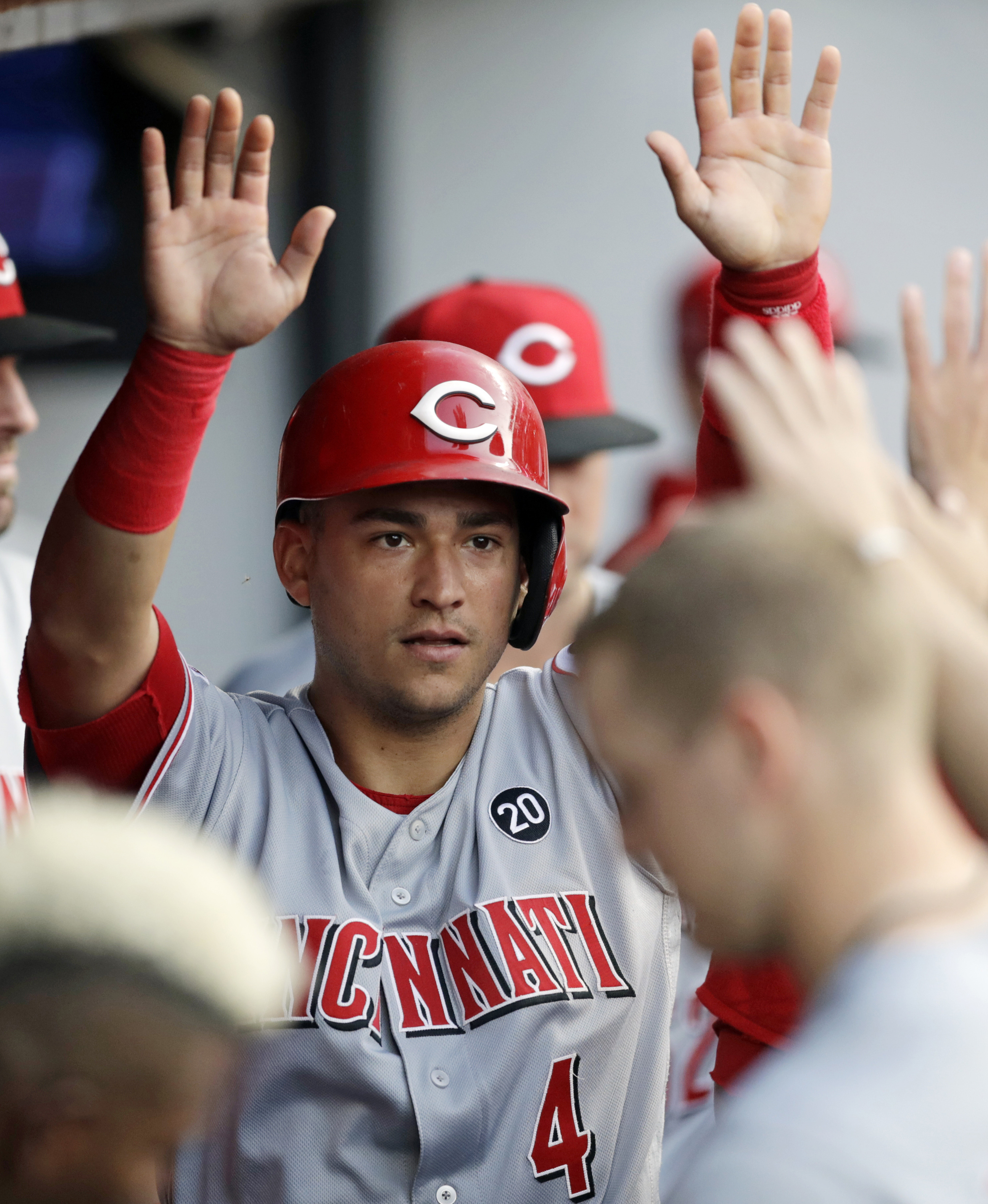 Mercado delivers RBI single in 10th, Indians beat Reds 2-1