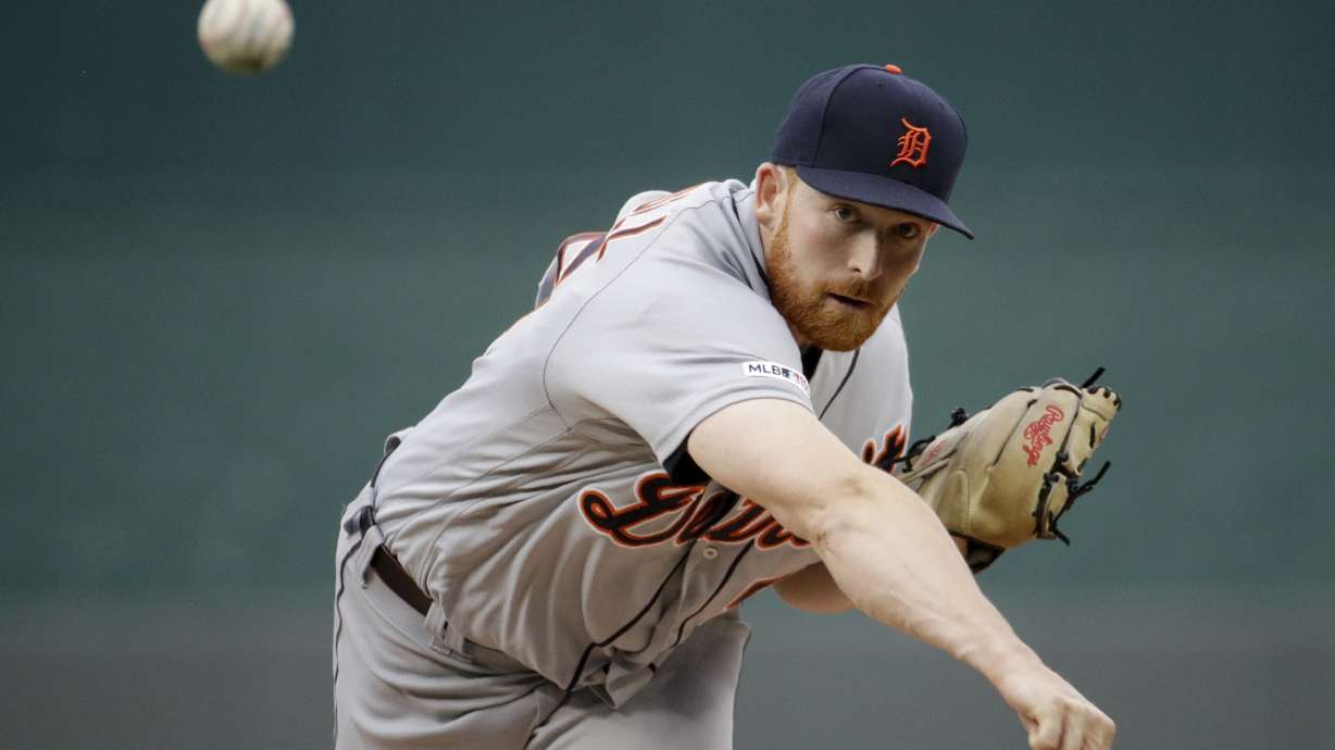 Soler, Cuthbert help rally Royals to 3-2 win over Tigers