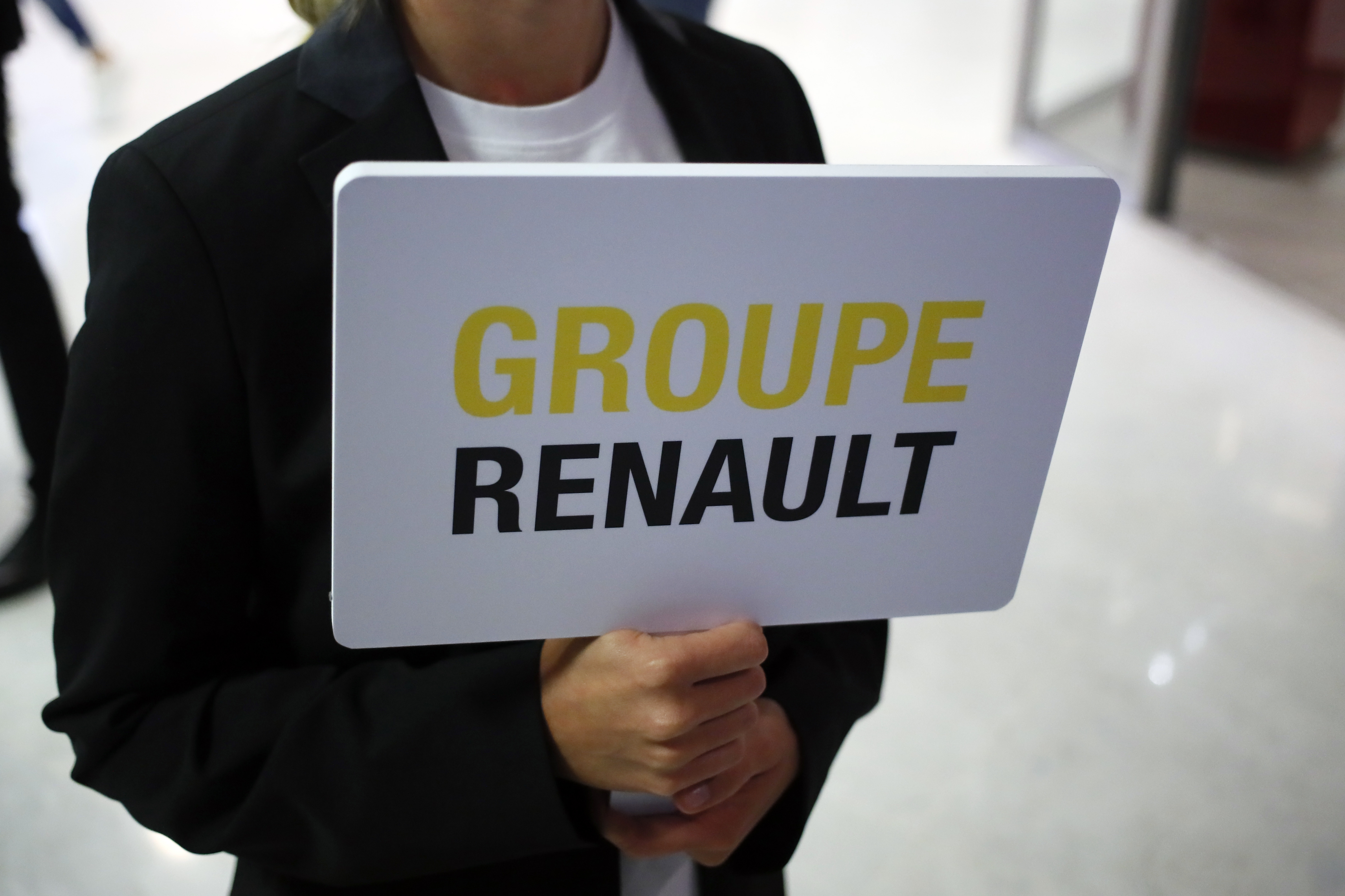 Renault chief frustrated by French state over botched merger
